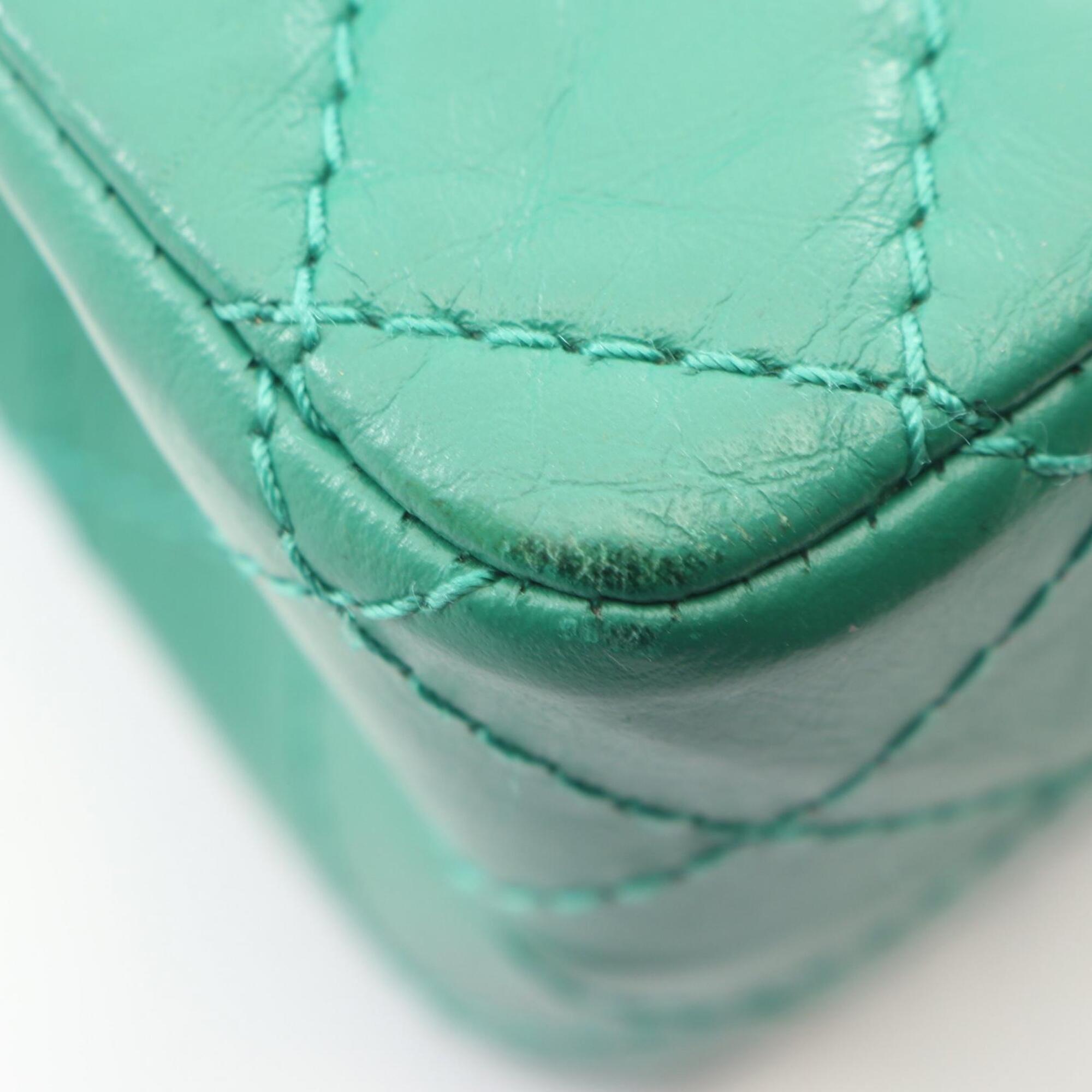 Chanel Green Leather Handbag Shoulder Bag (Pre-Owned)