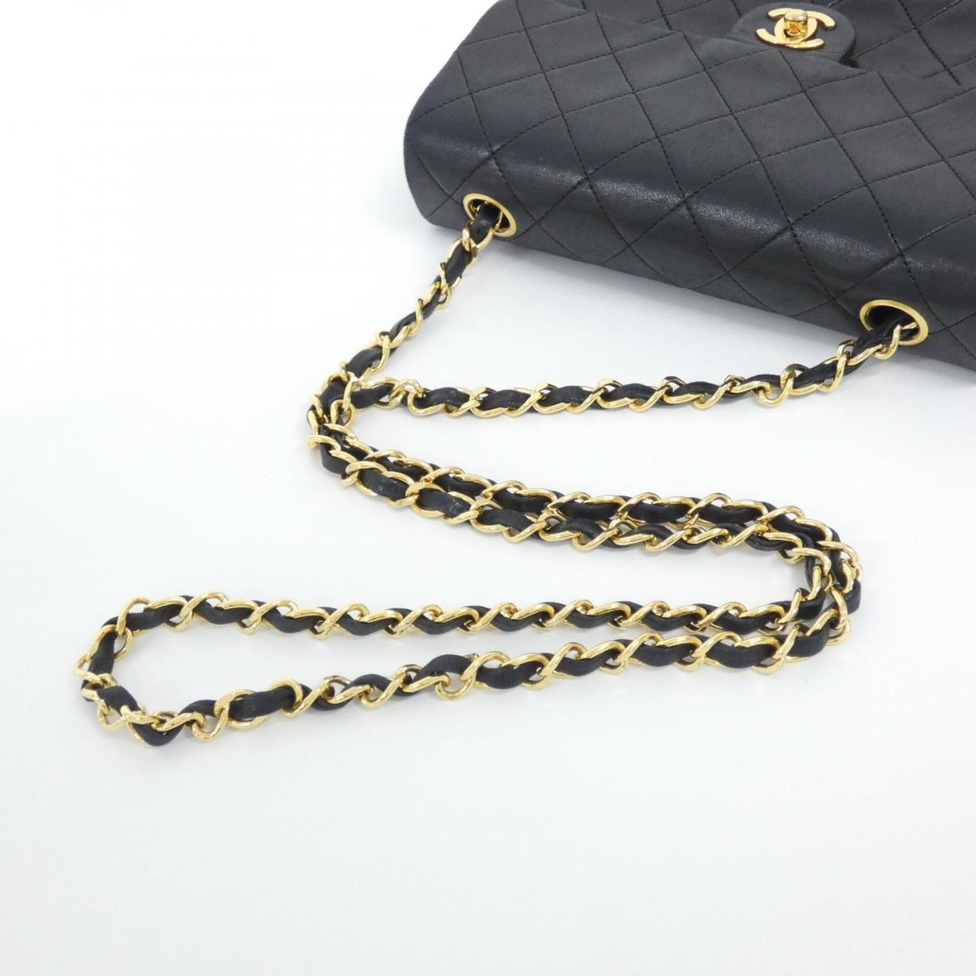 Chanel Black Leather Shoulder Bag (Pre-Owned)