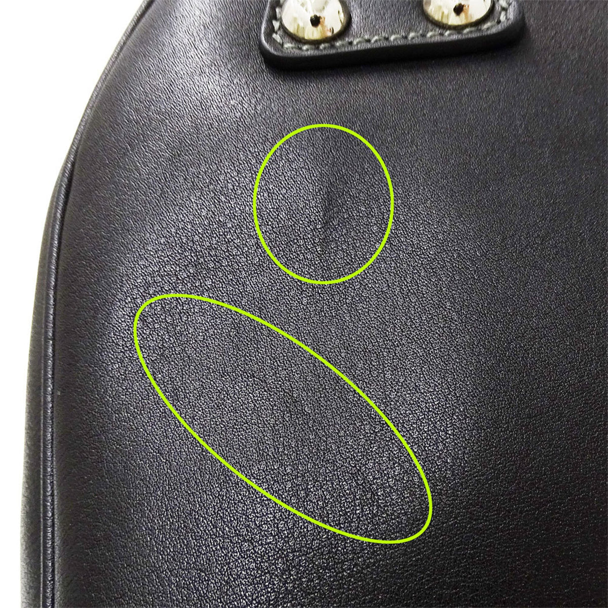 Salvatore Ferragamo Black Leather Handbag Shoulder Bag (Pre-Owned)
