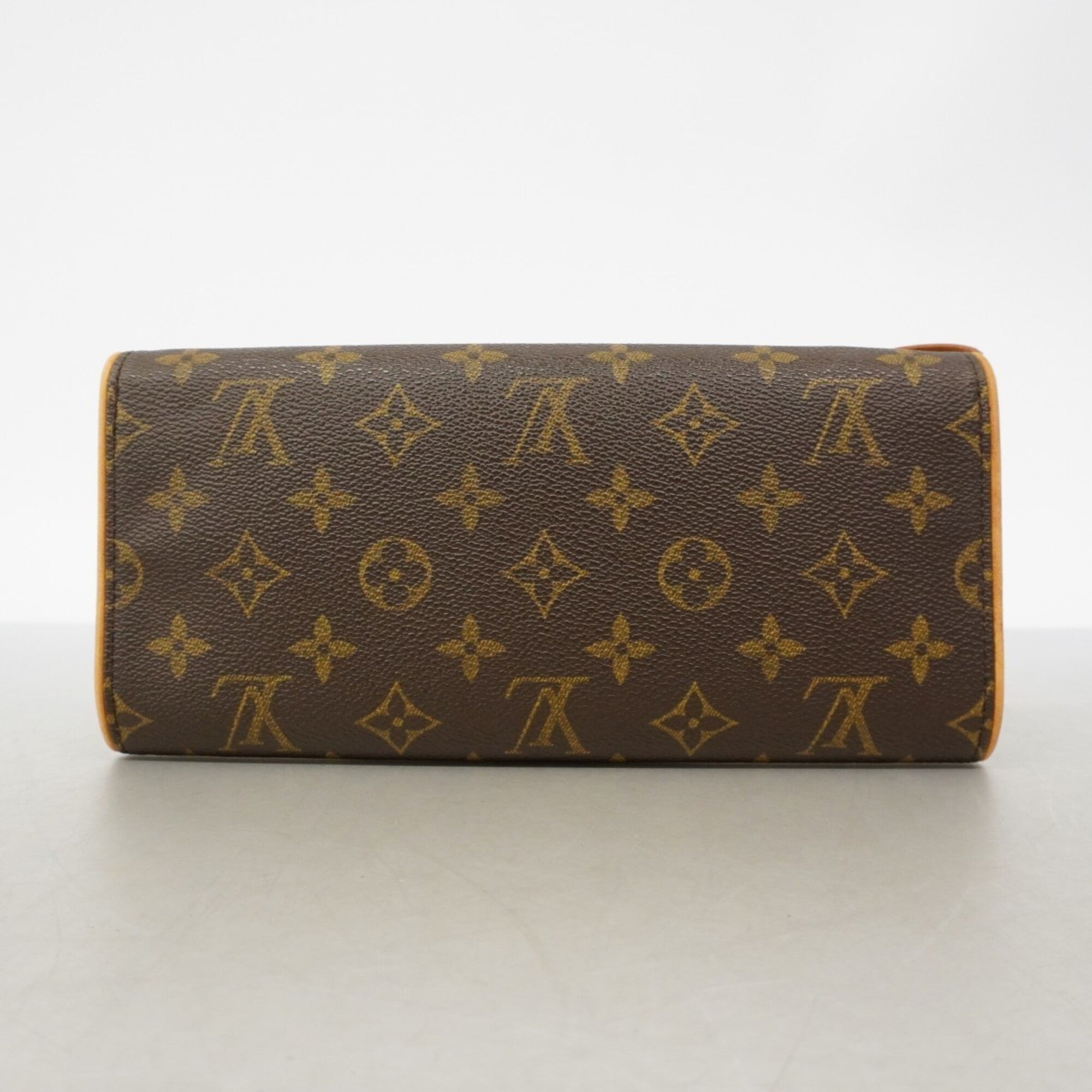 Louis Vuitton Brown Shoulder Bag (Pre-Owned)