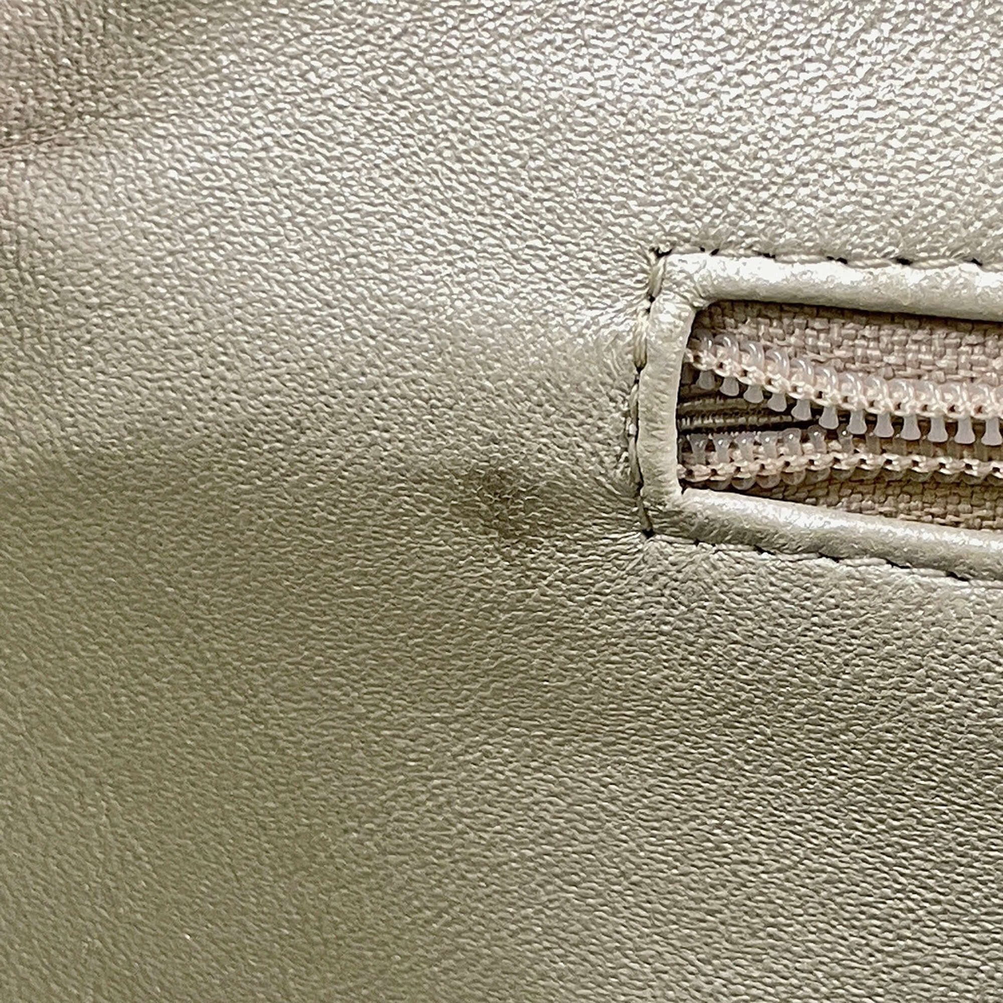 Chanel Silver Grained Calfskin Handbag Tote Bag (Pre-Owned)
