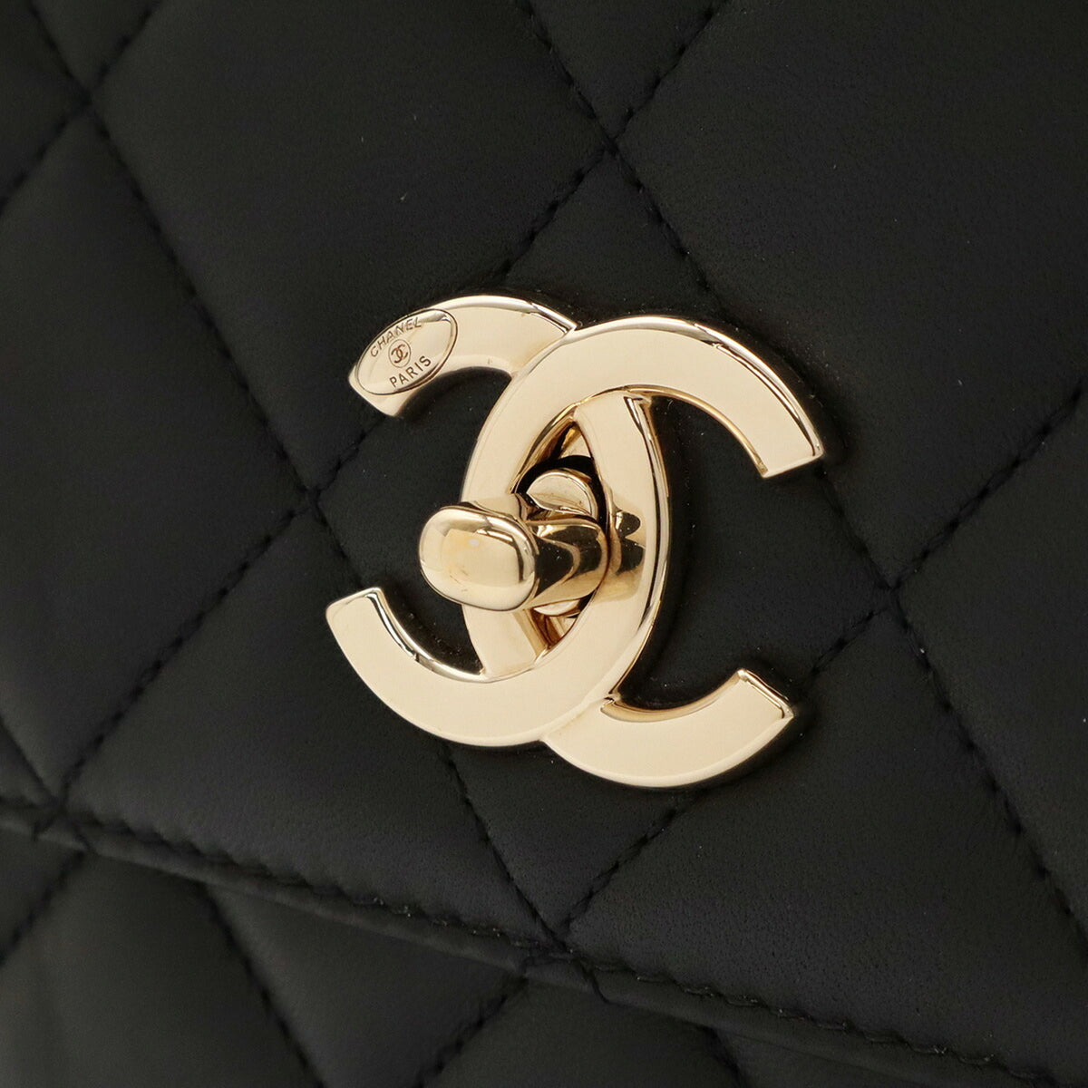 Chanel Black Leather Handbag Shoulder Bag (Pre-Owned)