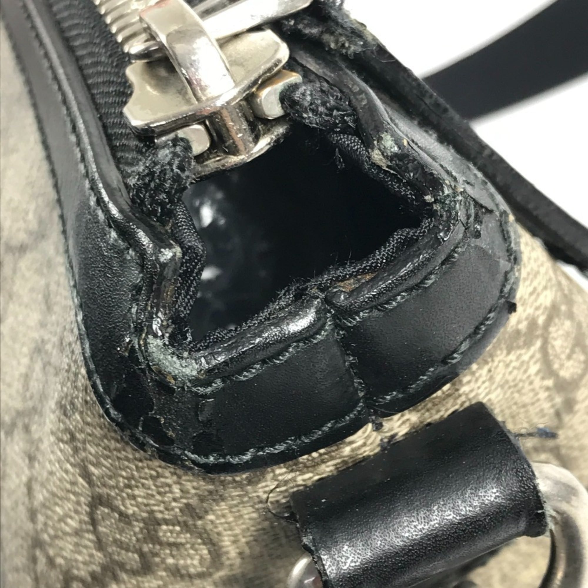 Gucci Beige Gg Supreme Shoulder Bag (Pre-Owned)