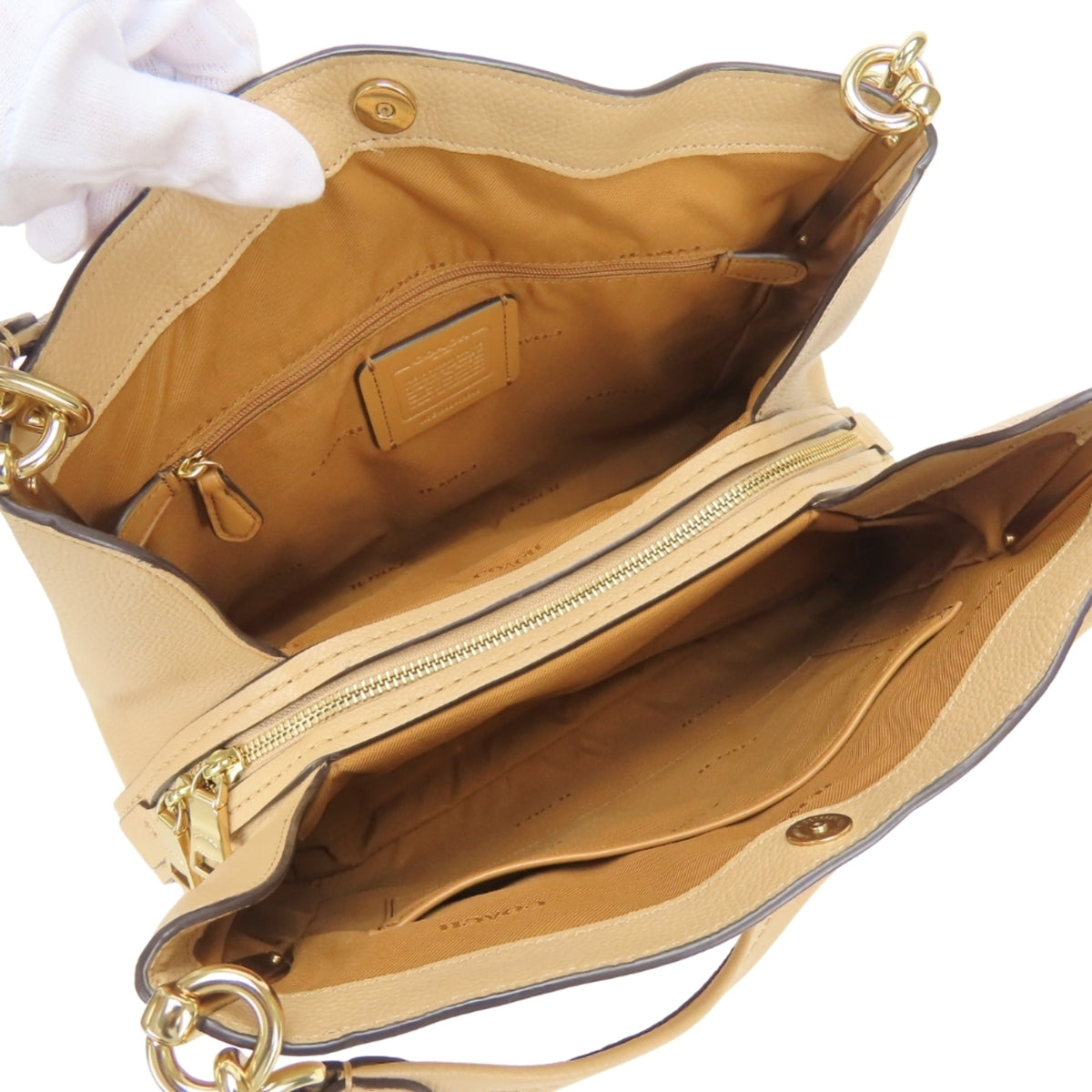 Coach Beige Leather Tote Bag (Pre-Owned)