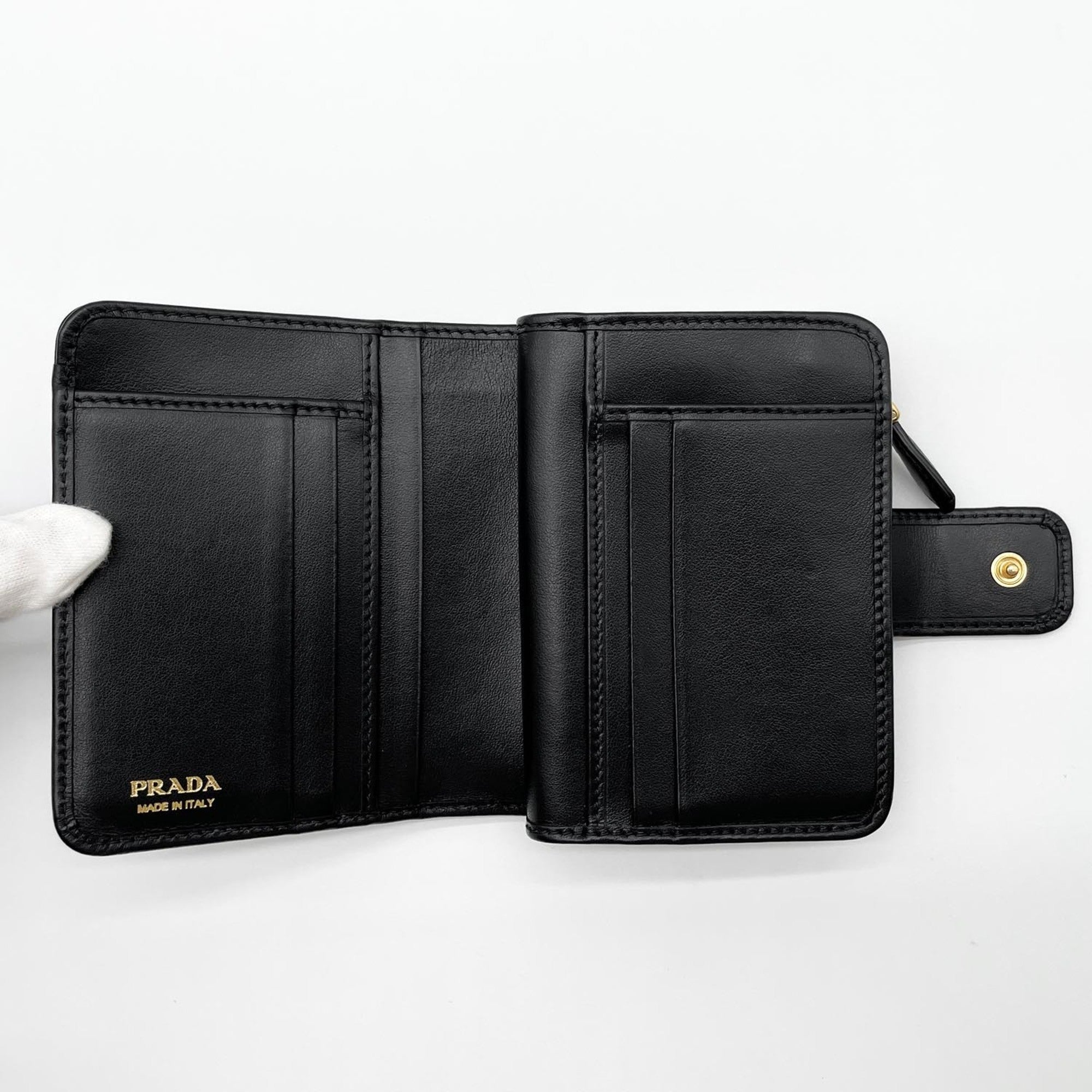 Prada Black Leather Wallet (Bi-Fold) (Pre-Owned)