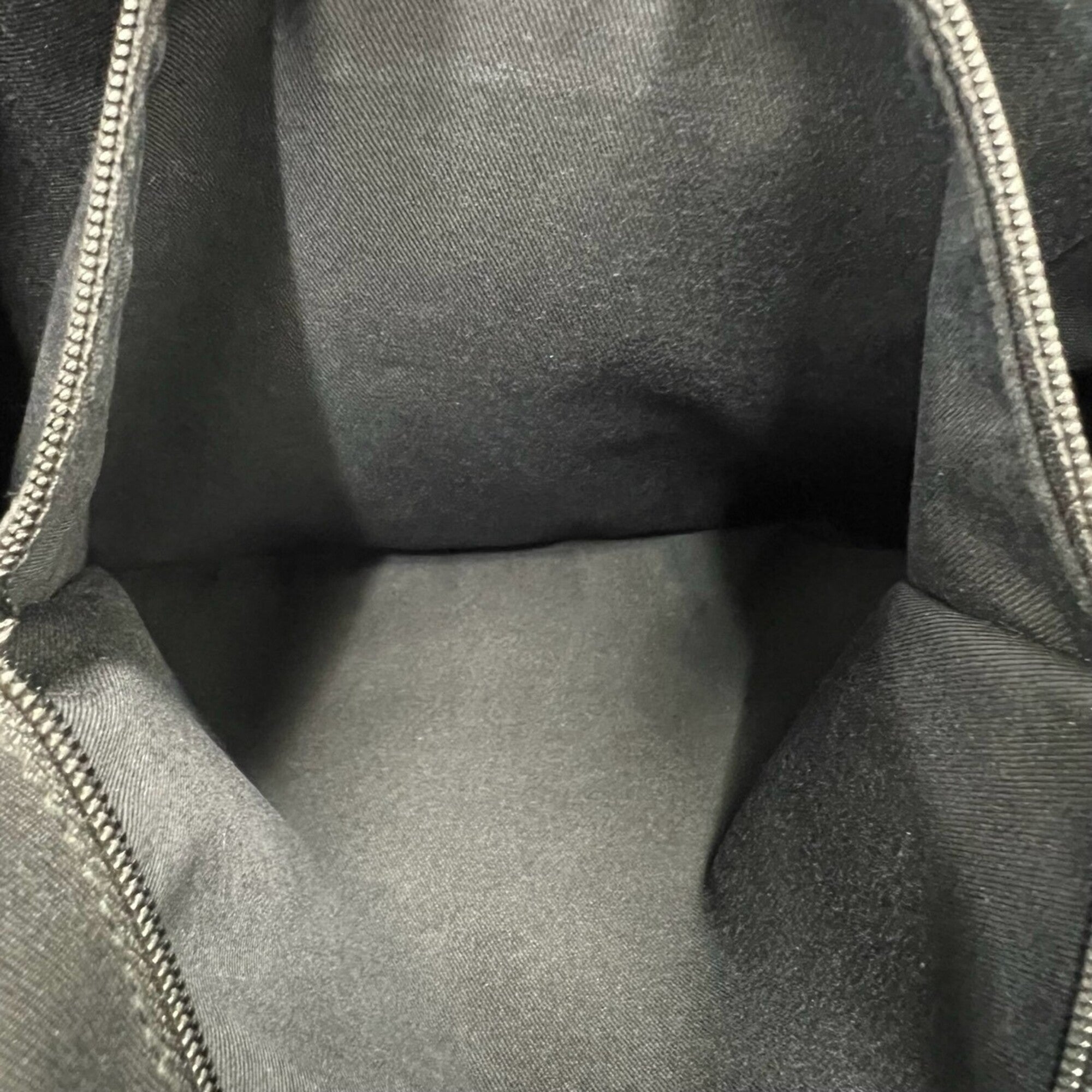 Gucci Black Canvas Shoulder Bag (Pre-Owned)