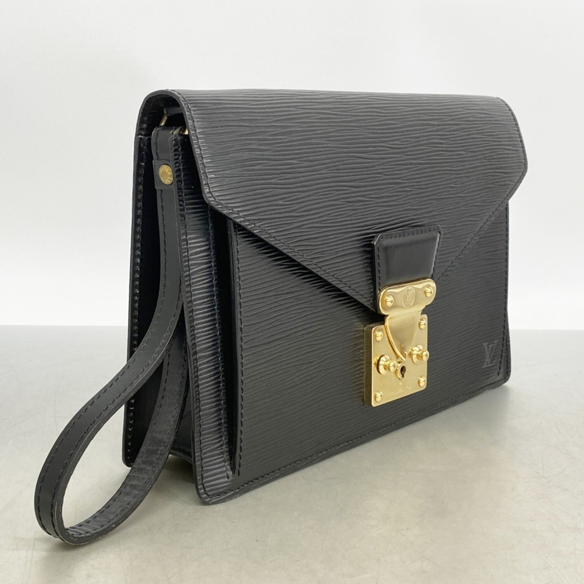 Louis Vuitton Noir Clutch Bag (Pre-Owned)