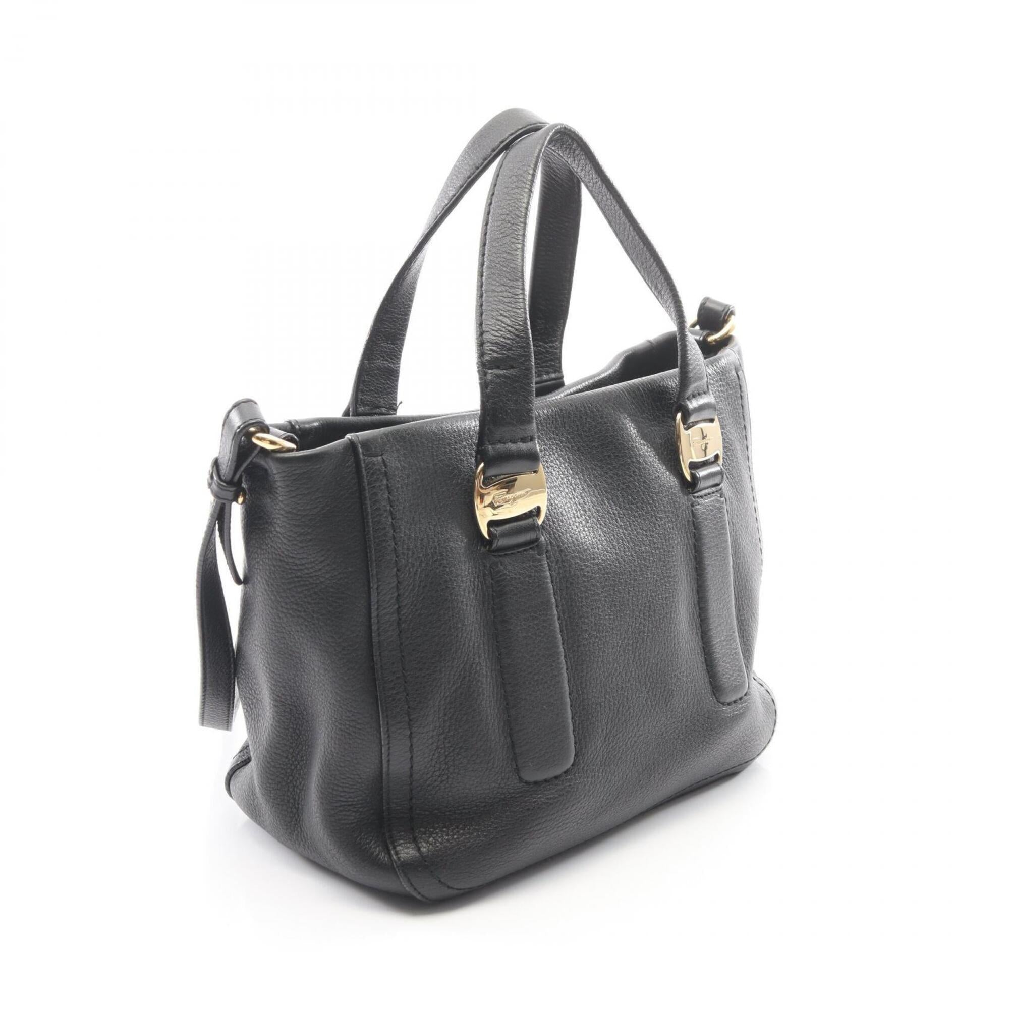Salvatore Ferragamo Black Leather Handbag (Pre-Owned)