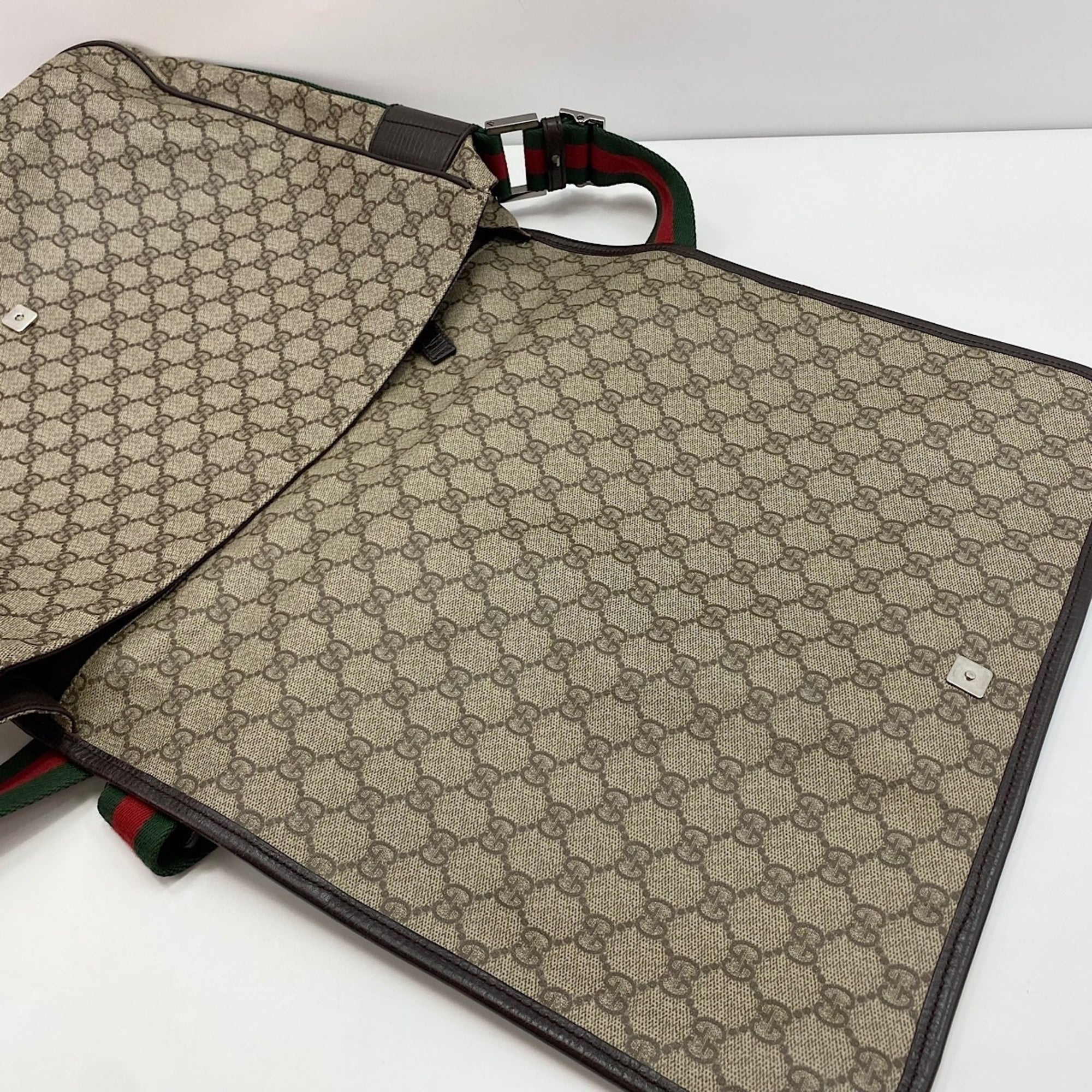 Gucci Brown Shoulder Bag (Pre-Owned)