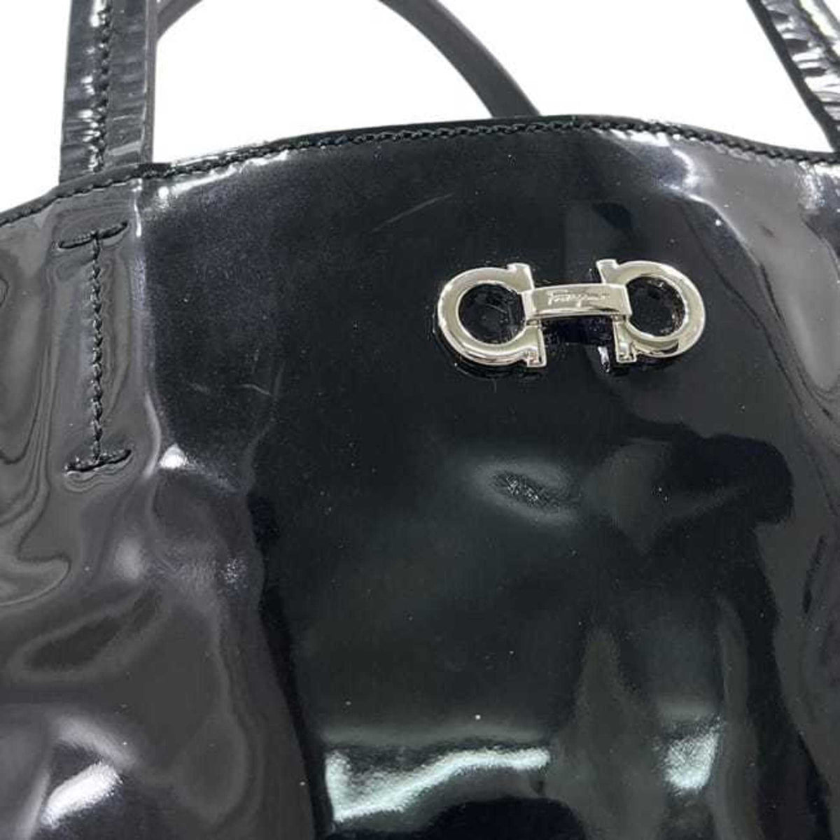 Salvatore Ferragamo Black Patent Leather Tote Bag (Pre-Owned)