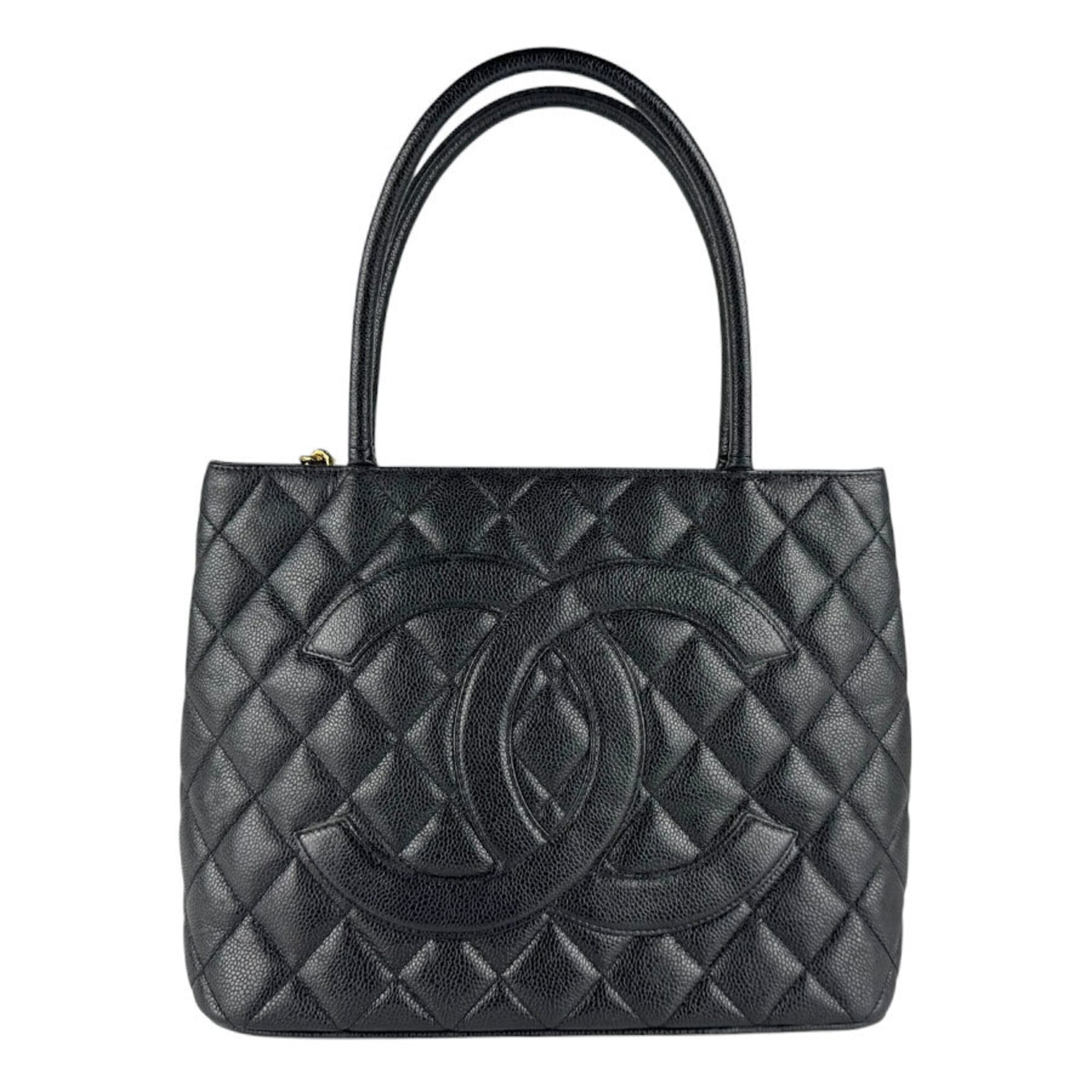 Chanel Black Grained Calfskin Handbag (Pre-Owned)