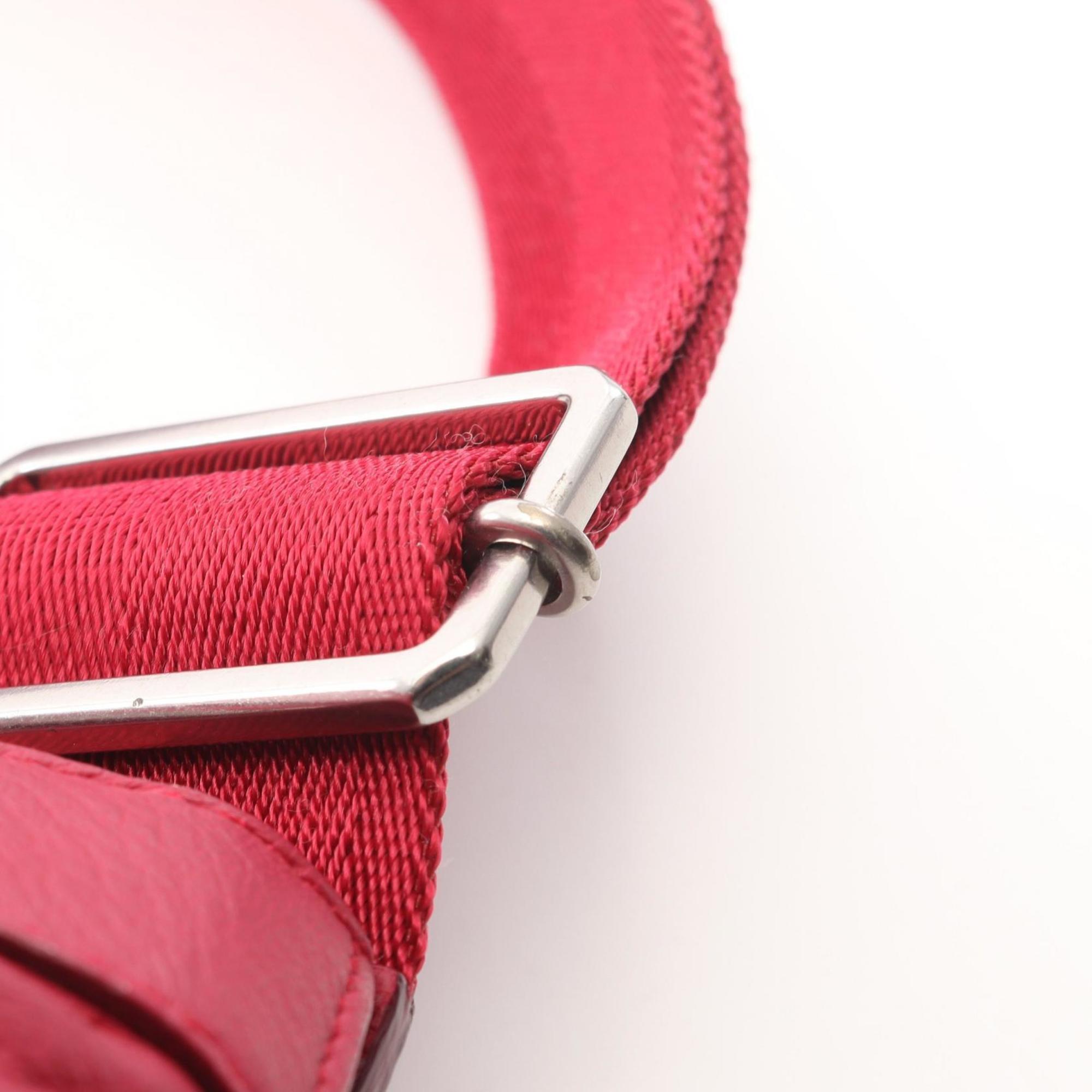Bottega Veneta Red Color Leather Shoulder Bag (Pre-Owned)