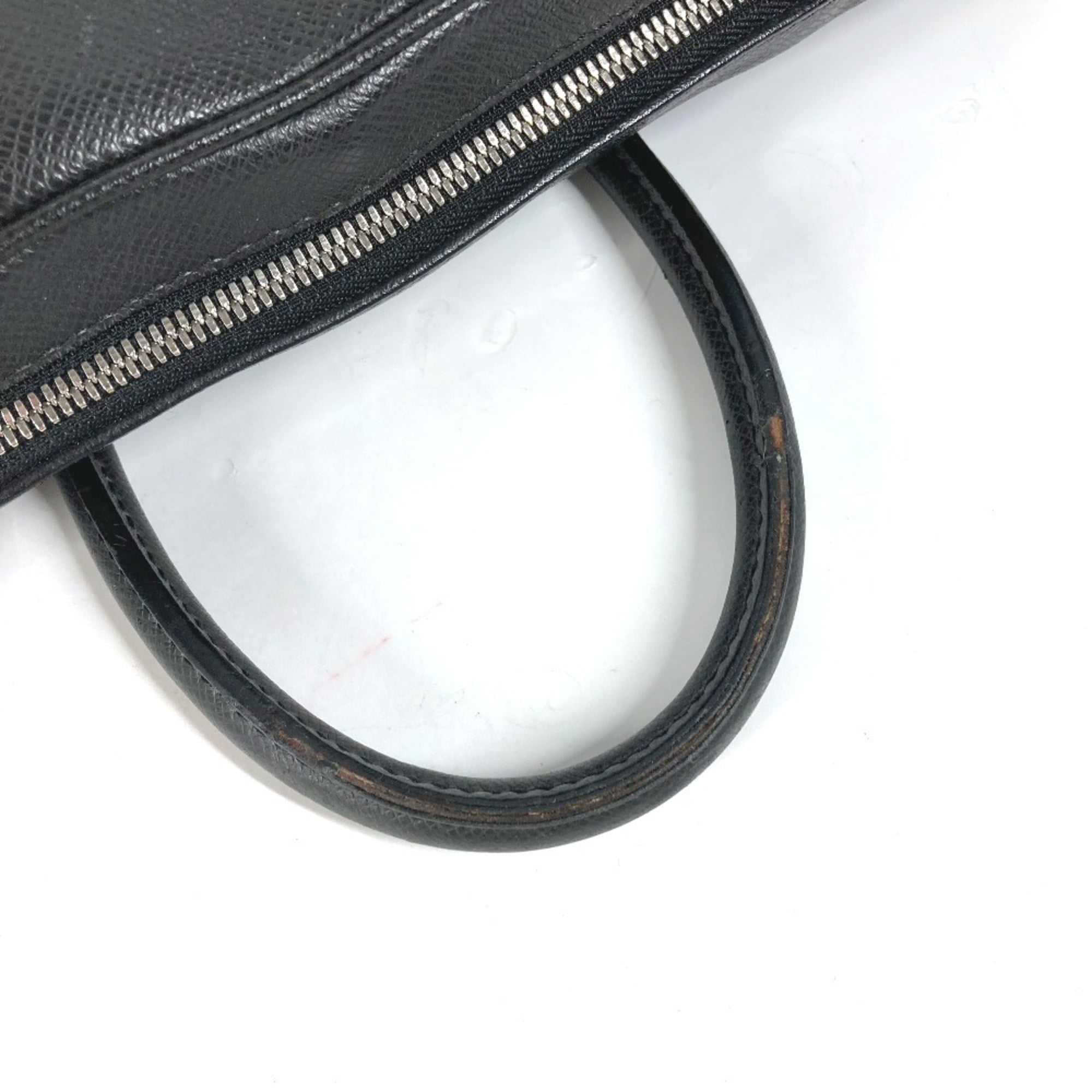 Louis Vuitton Ardoise Black Taiga Leather Briefcase (Pre-Owned)