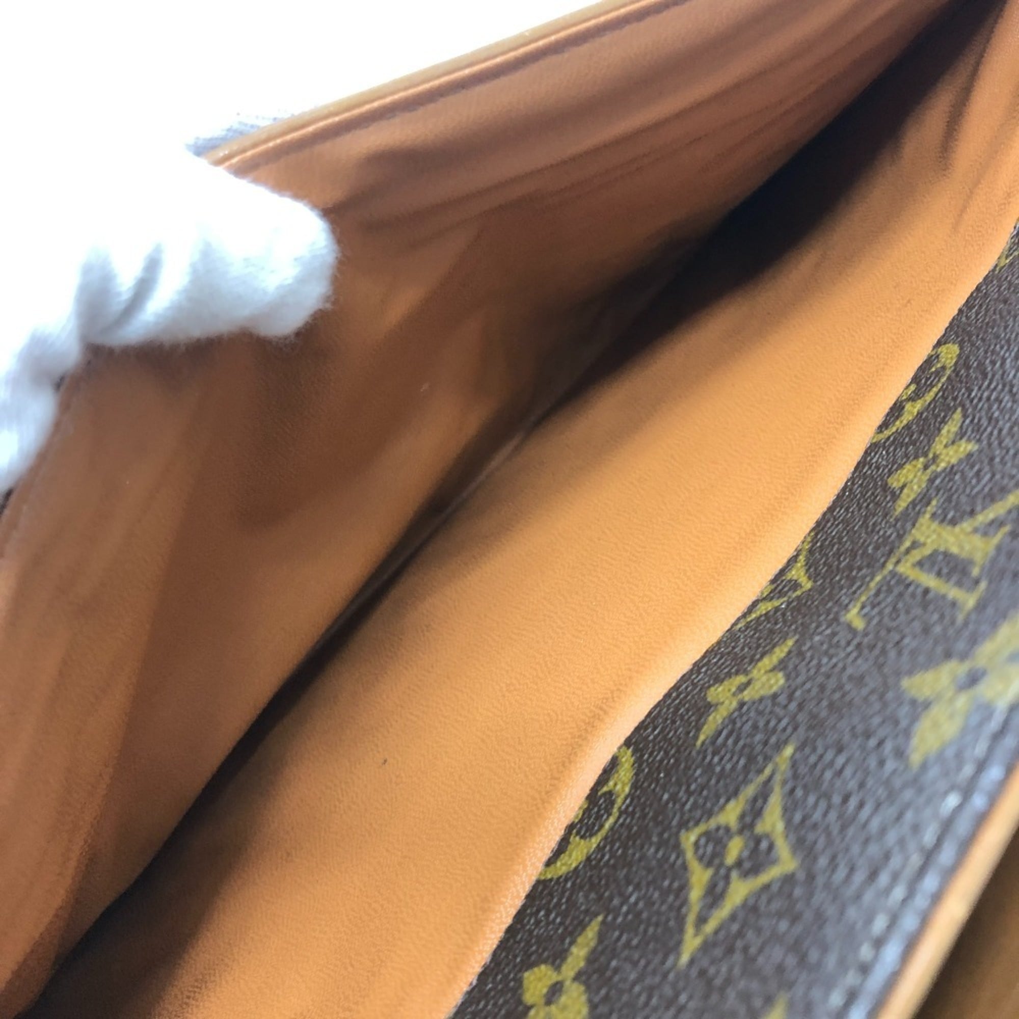 Louis Vuitton Brown Monogram Handbag (Pre-Owned)