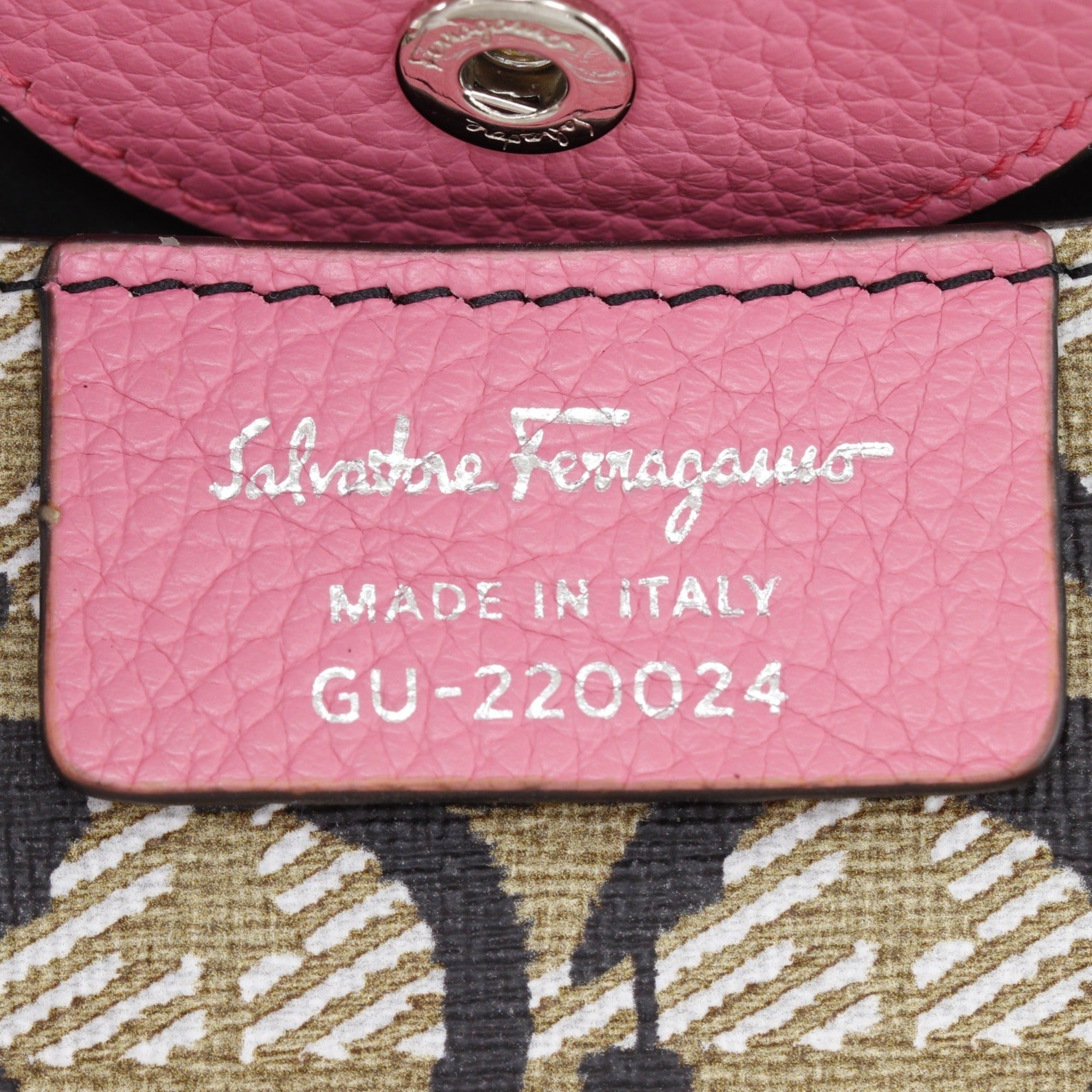 Salvatore Ferragamo Pink Leather Handbag (Pre-Owned)