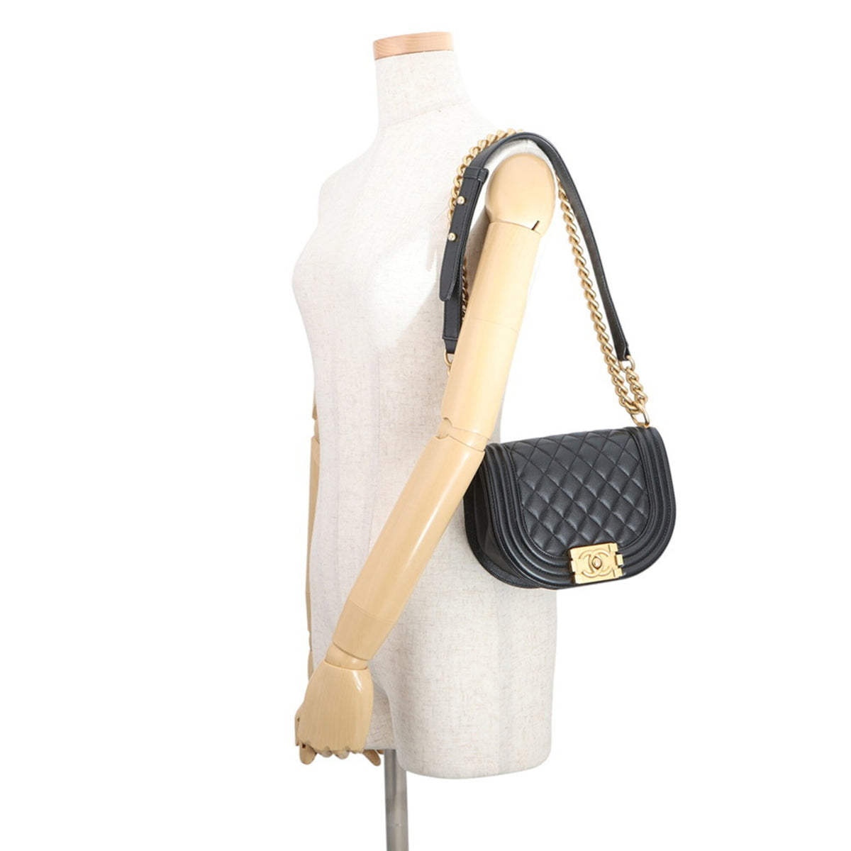 Chanel Black Grained Calfskin Handbag Shoulder Bag (Pre-Owned)