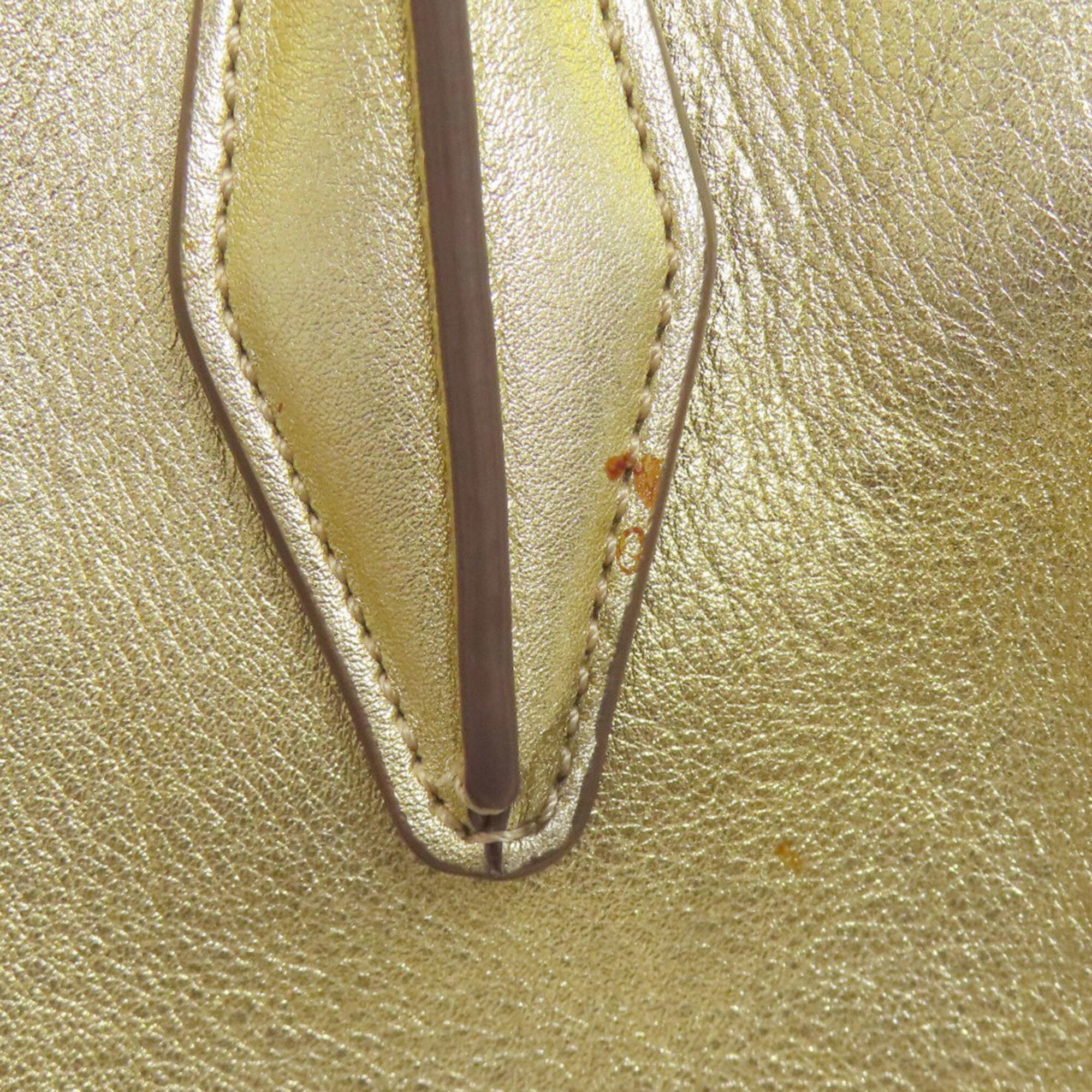 Tod's Gold Leather Handbag (Pre-Owned)
