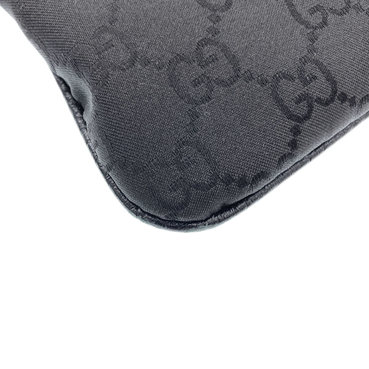 Gucci Black Nylon Shoulder Bag (Pre-Owned)
