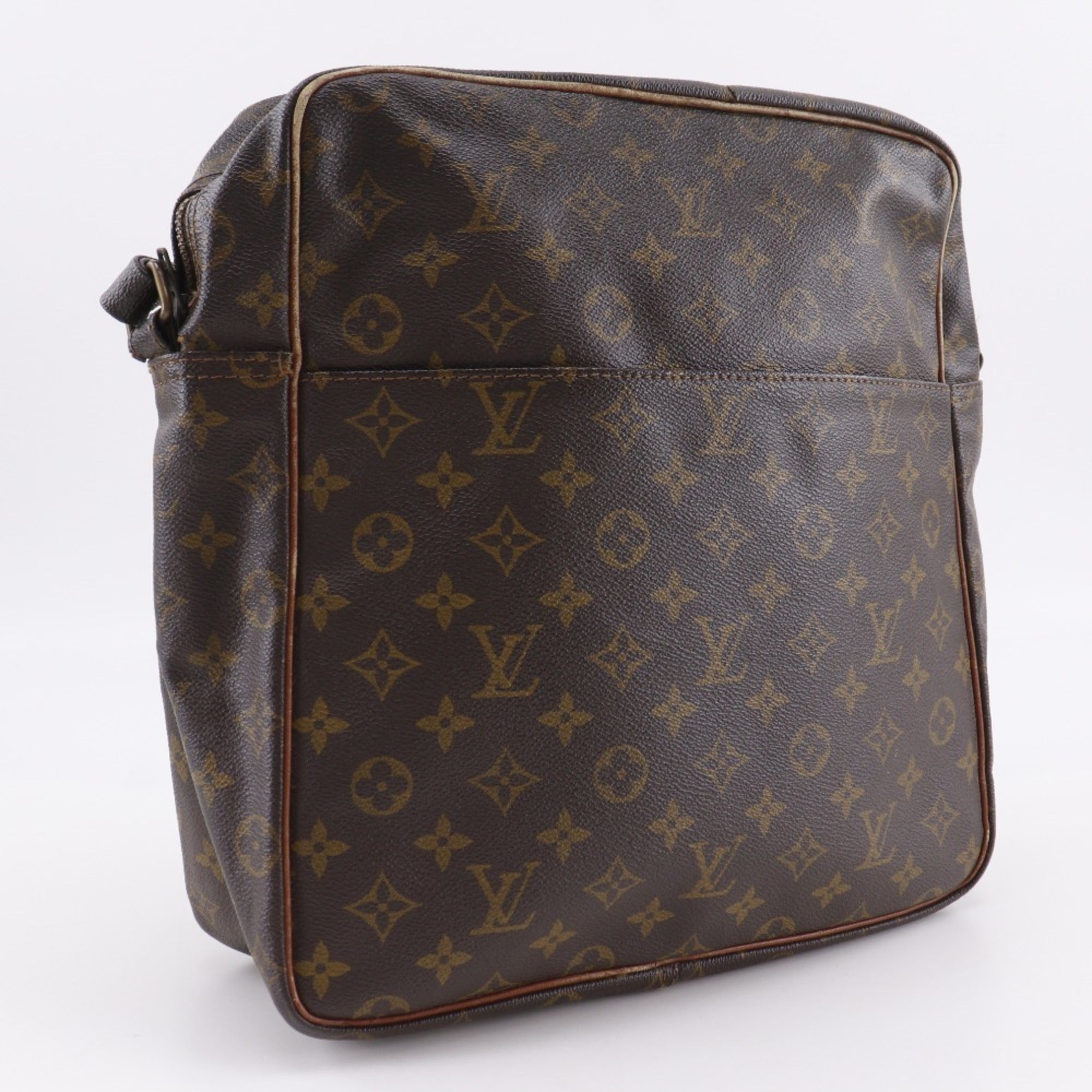 Louis Vuitton Brown Monogram Canvas Shoulder Bag (Pre-Owned)