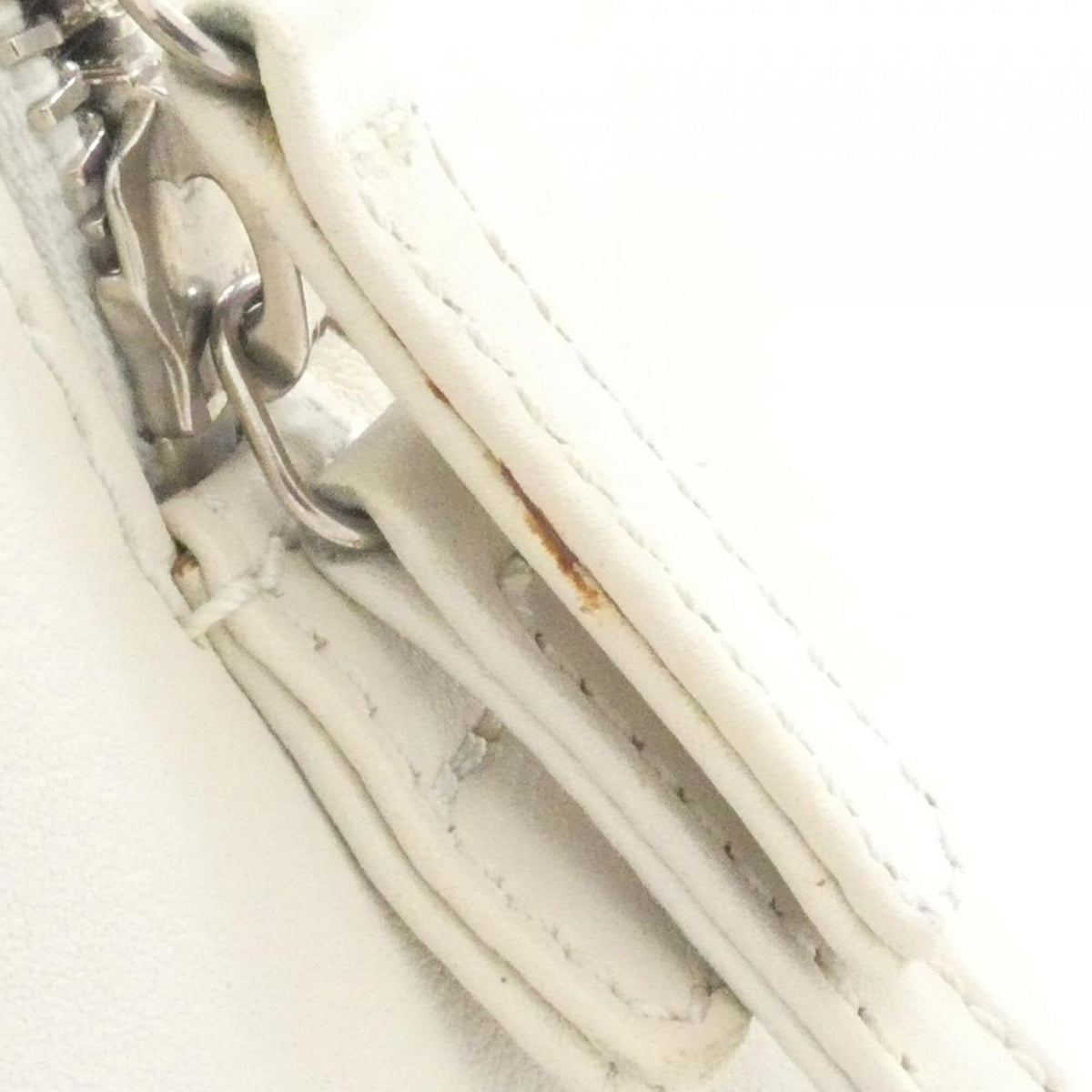 Chanel White Leather Boston Bag (Pre-Owned)