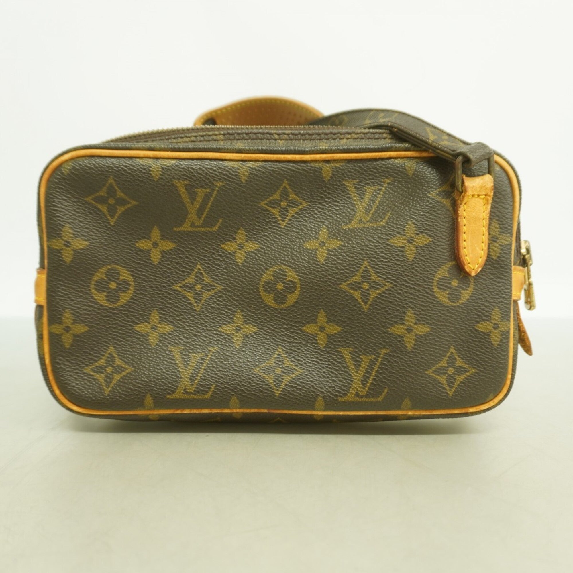 Louis Vuitton Brown Shoulder Bag (Pre-Owned)