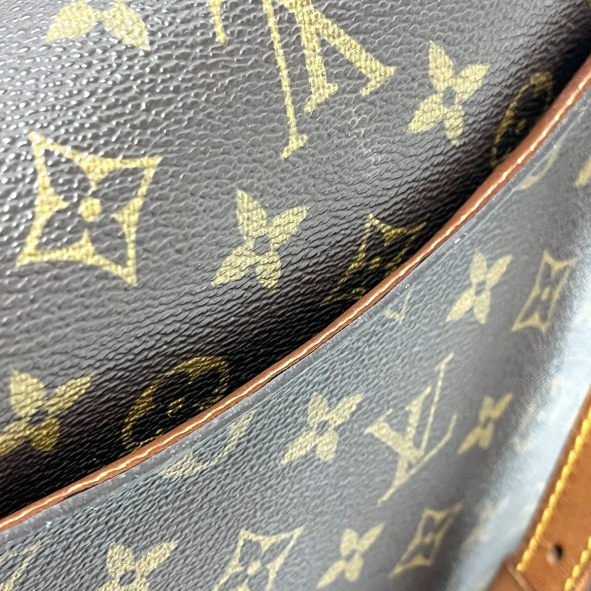 Louis Vuitton Brown Monogram Shoulder Bag (Pre-Owned)