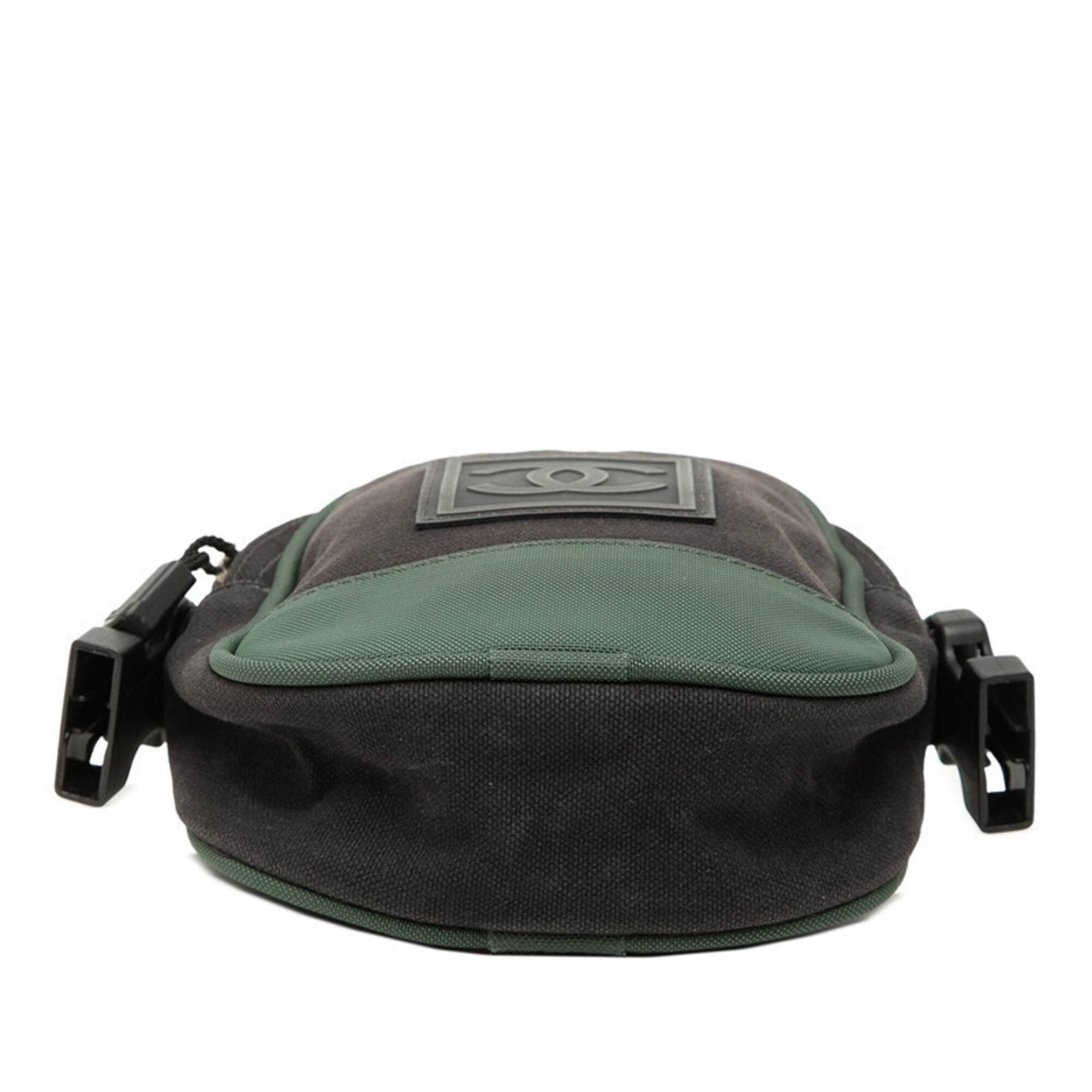 Chanel Black Green Canvas Nylon Shoulder Bag (Pre-Owned)