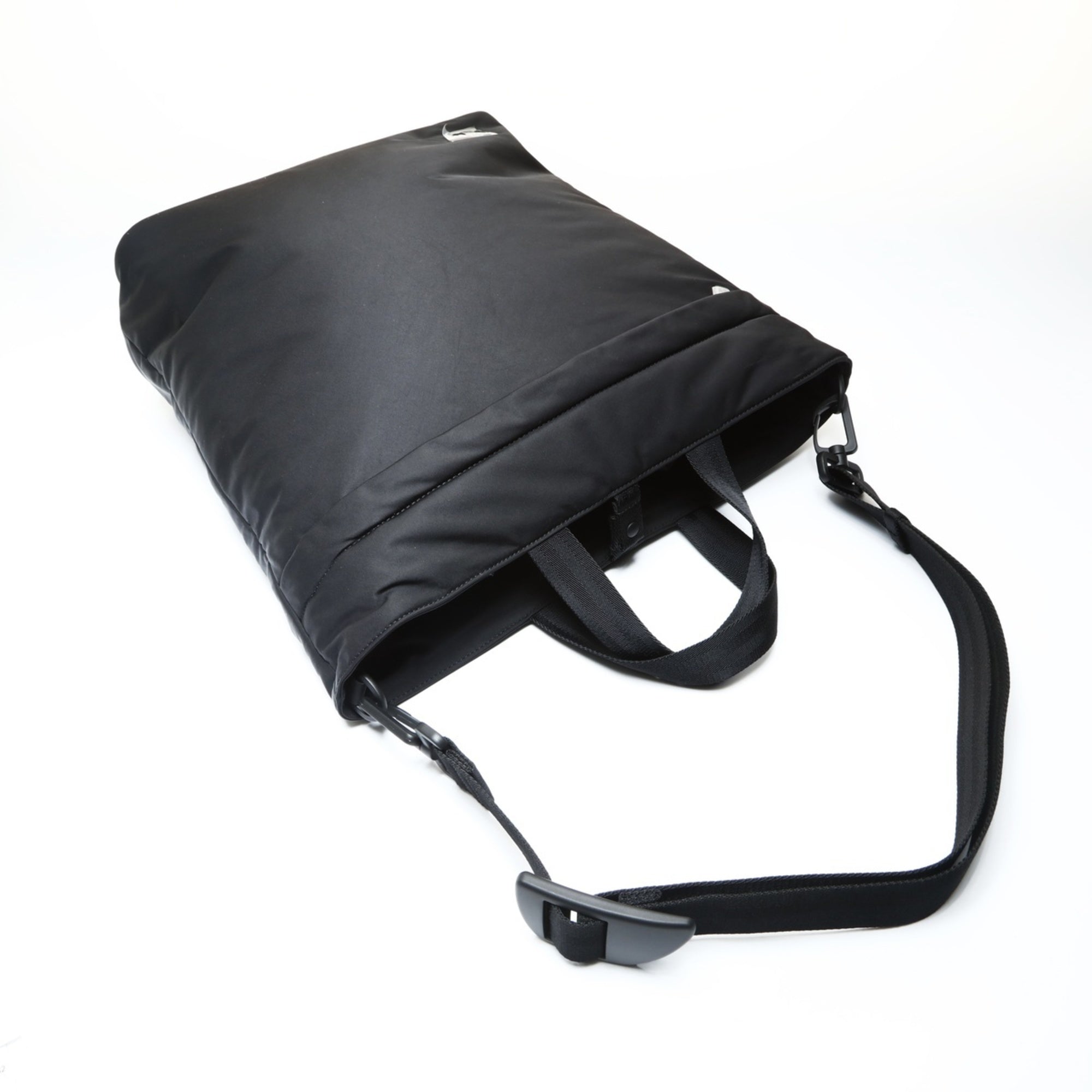 Burberry Black Nylon Shopping Bag Tote Bag (Pre-Owned)