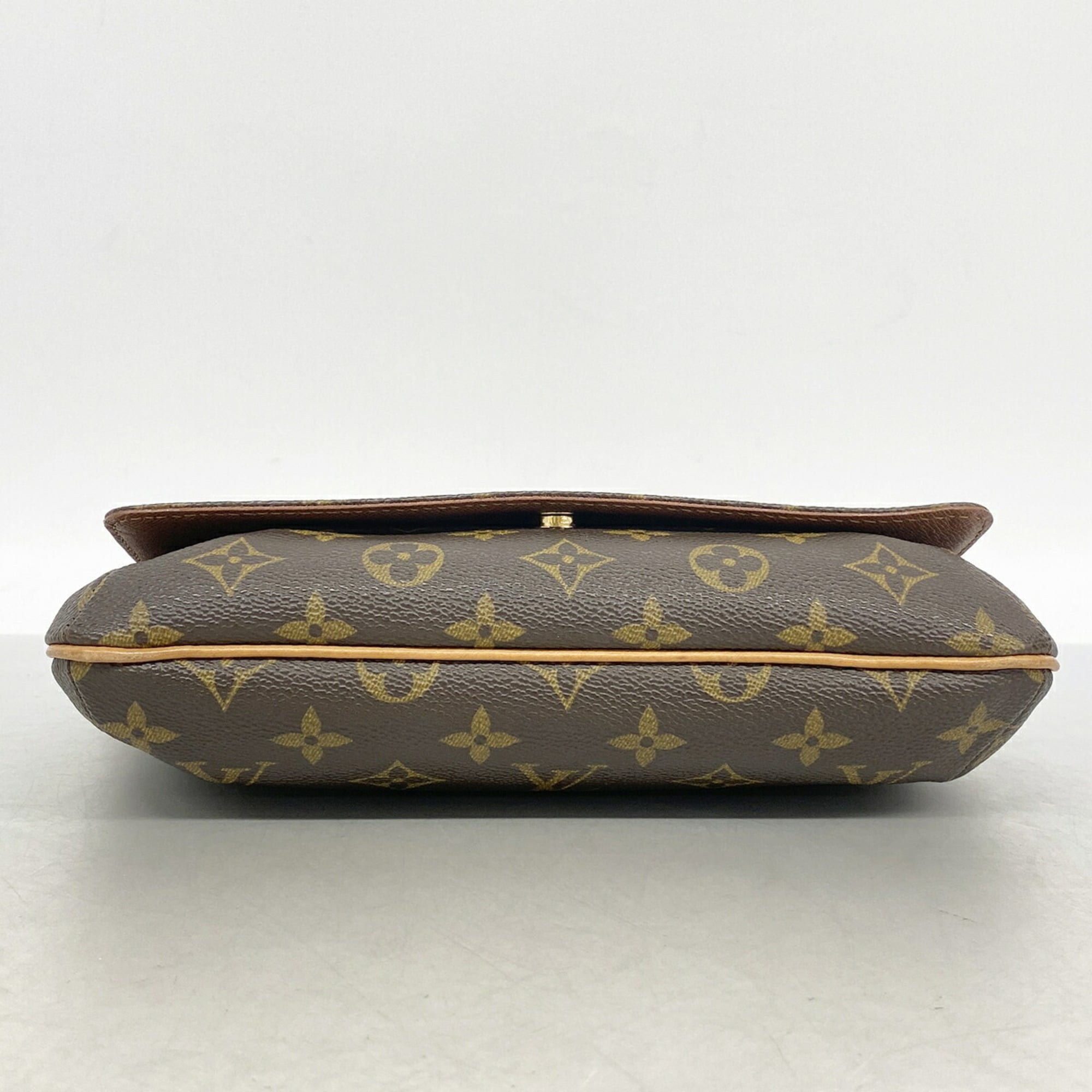Louis Vuitton Brown Shoulder Bag (Pre-Owned)