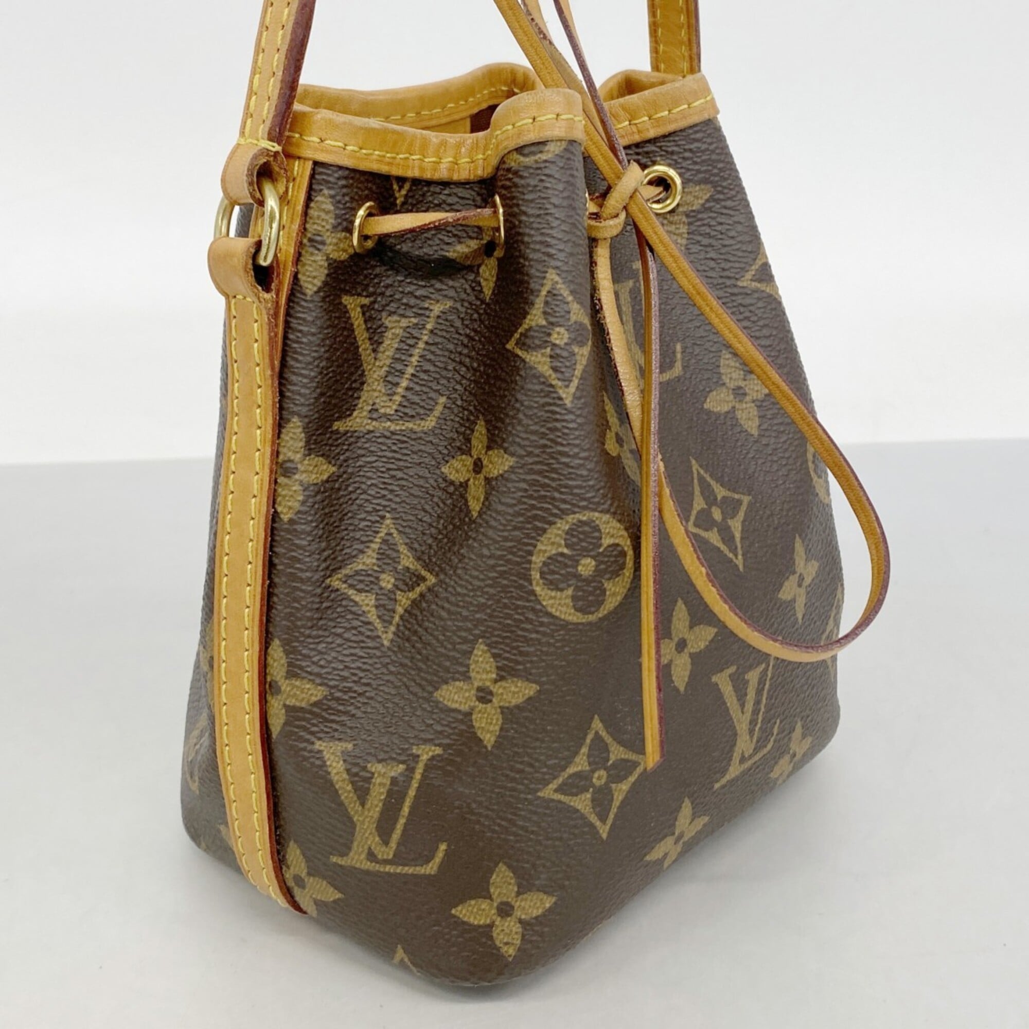 Louis Vuitton Brown Shoulder Bag (Pre-Owned)
