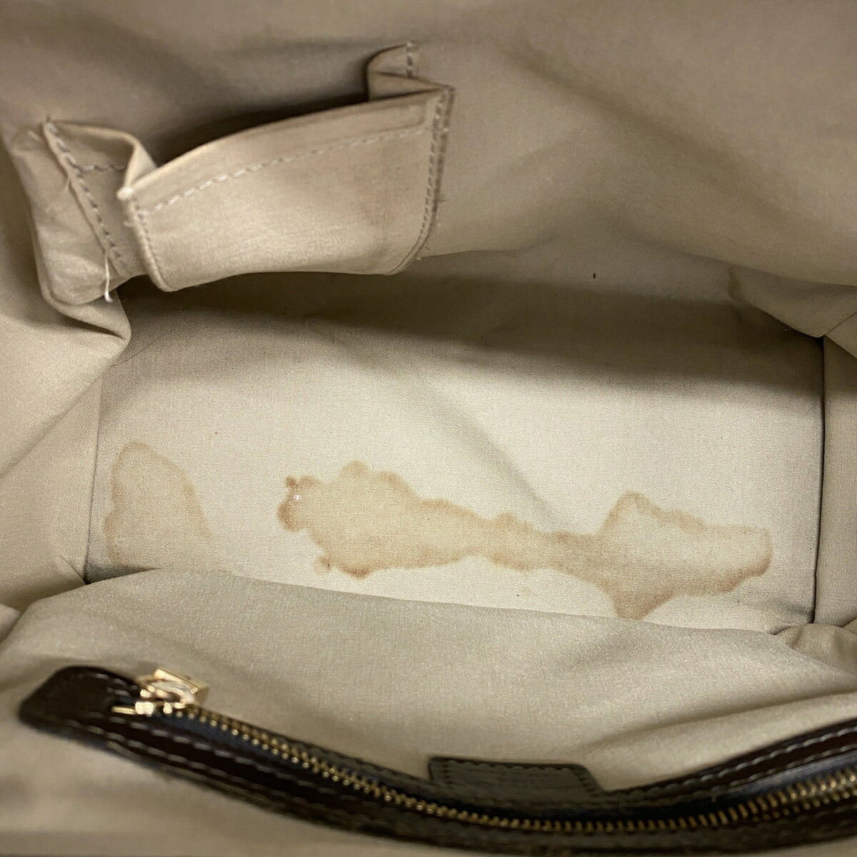 Louis Vuitton Khaki Handbag (Pre-Owned)