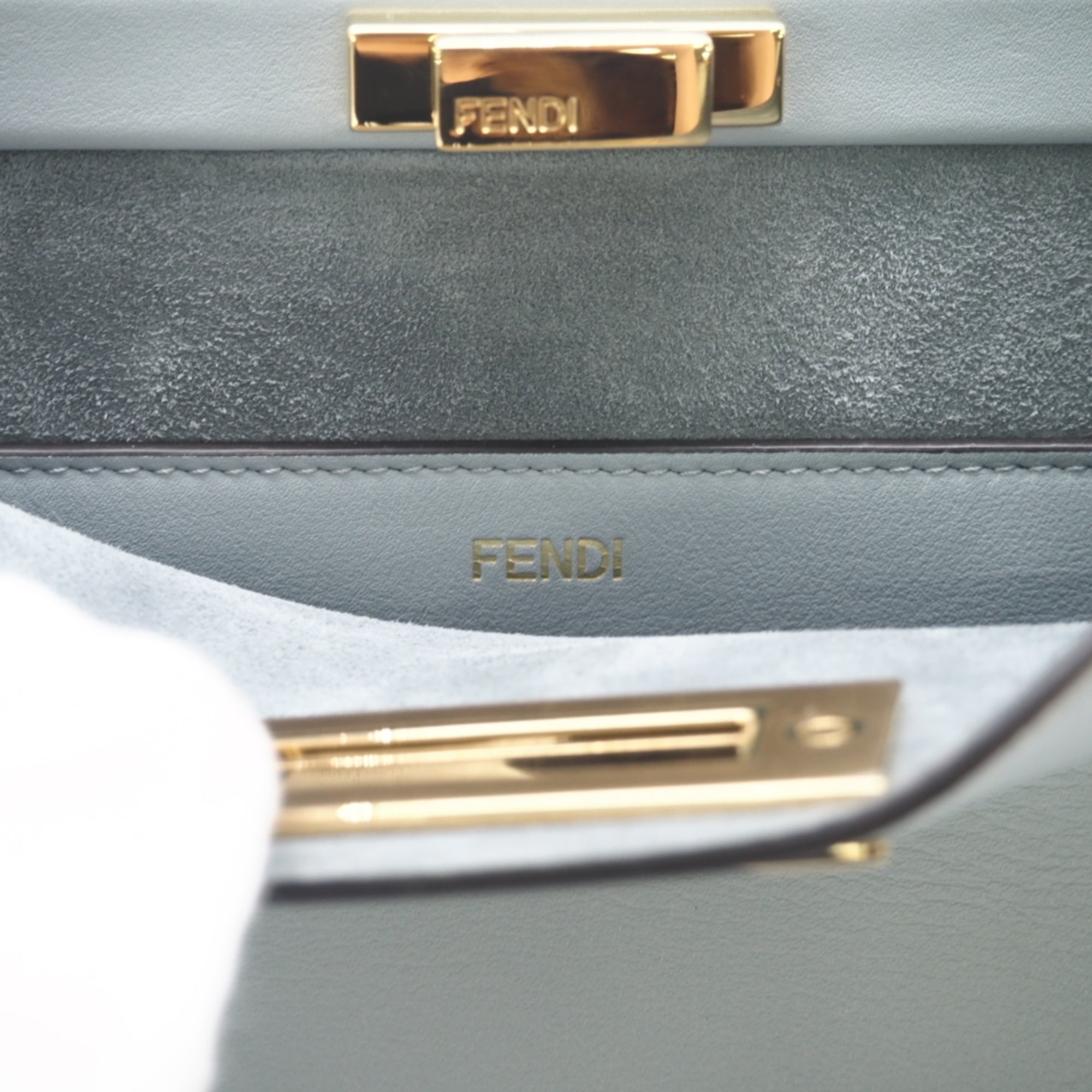 Fendi Blue Leather Handbag (Pre-Owned)