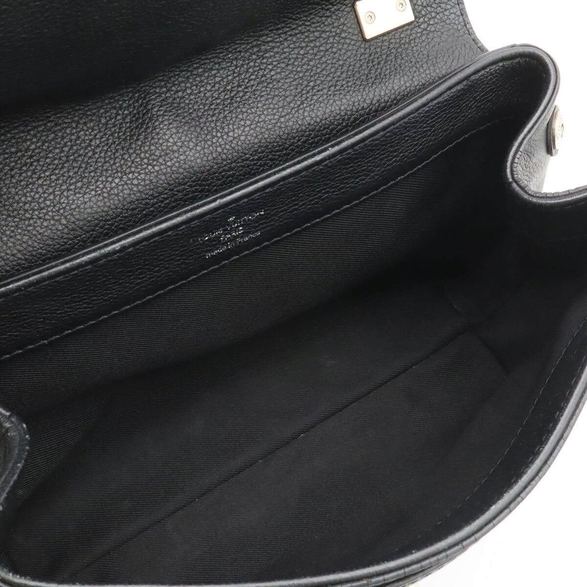 Louis Vuitton Black Noir Leather Handbag Shoulder Bag (Pre-Owned)