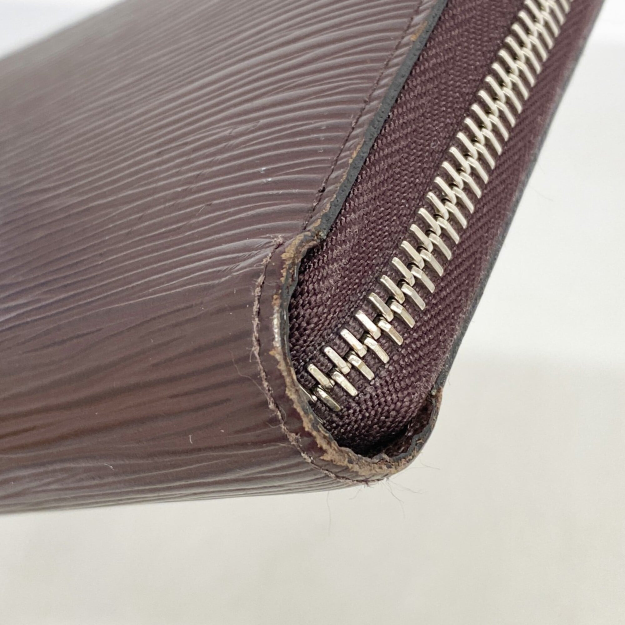 Louis Vuitton Quetsche Long Wallet (Bi-Fold) (Pre-Owned)