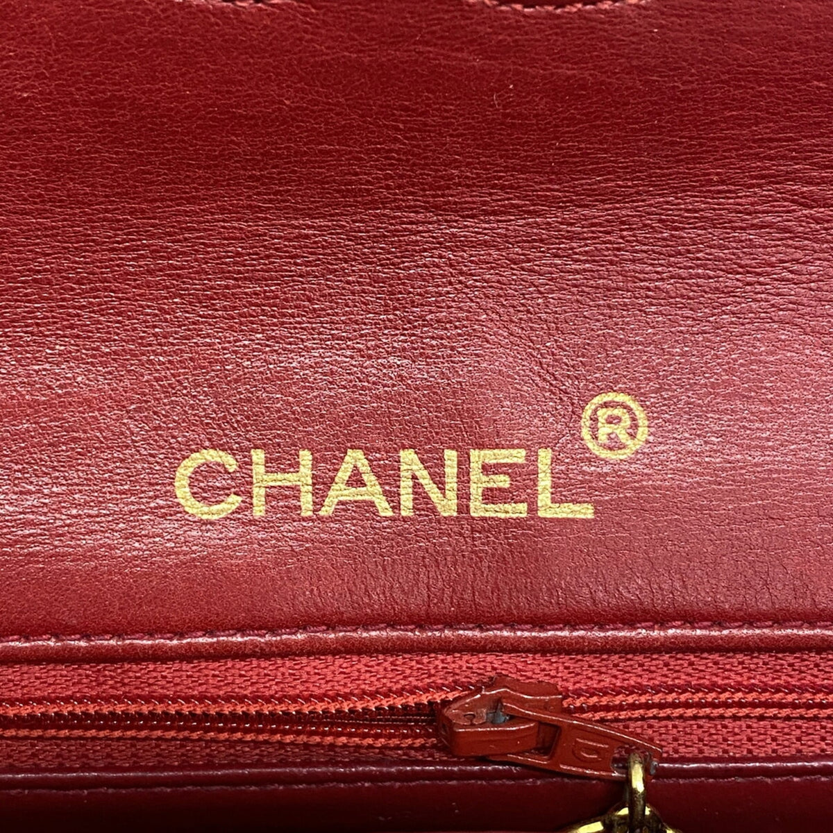 Chanel Red Color Leather Shoulder Bag (Pre-Owned)