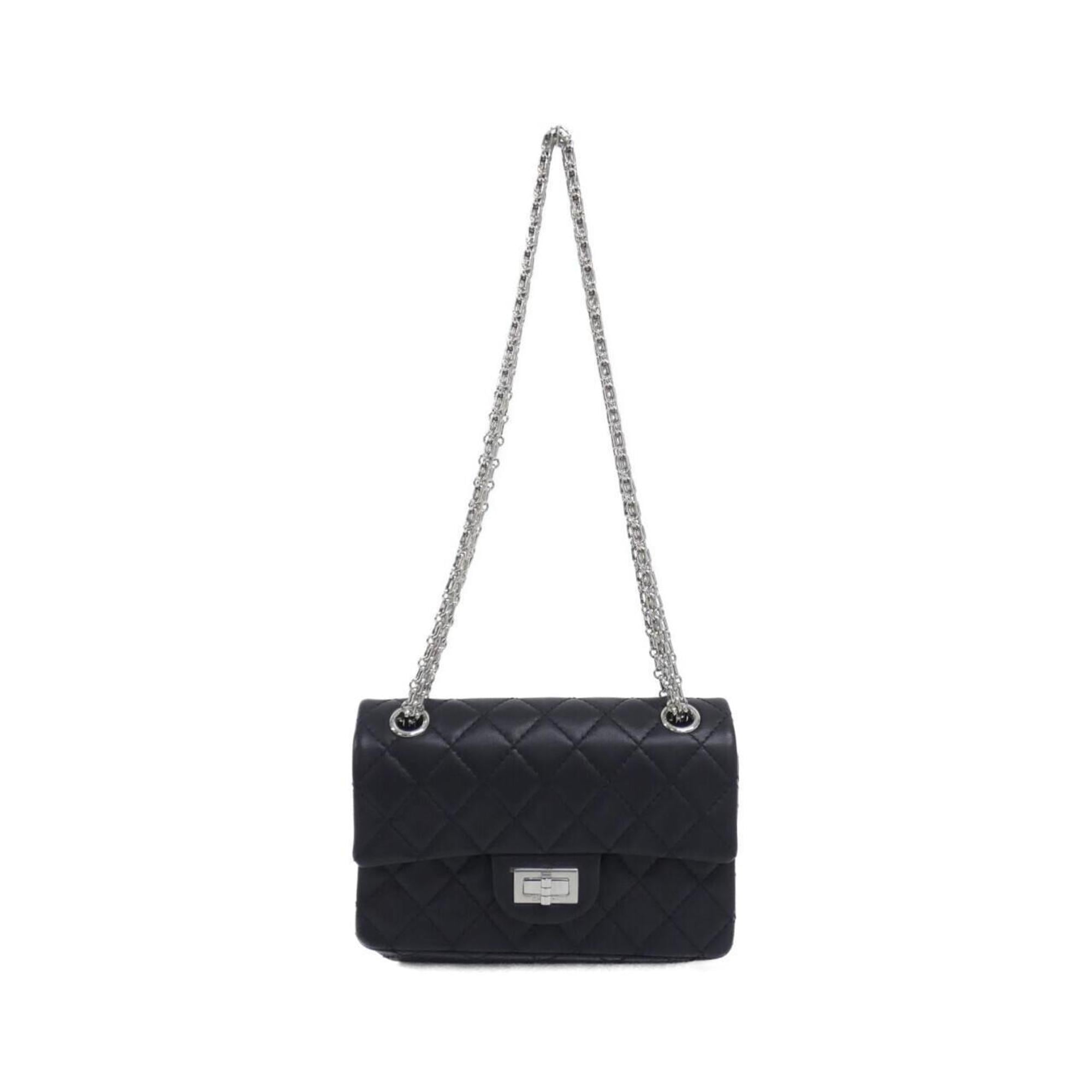 Chanel Black Leather Shoulder Bag (Pre-Owned)