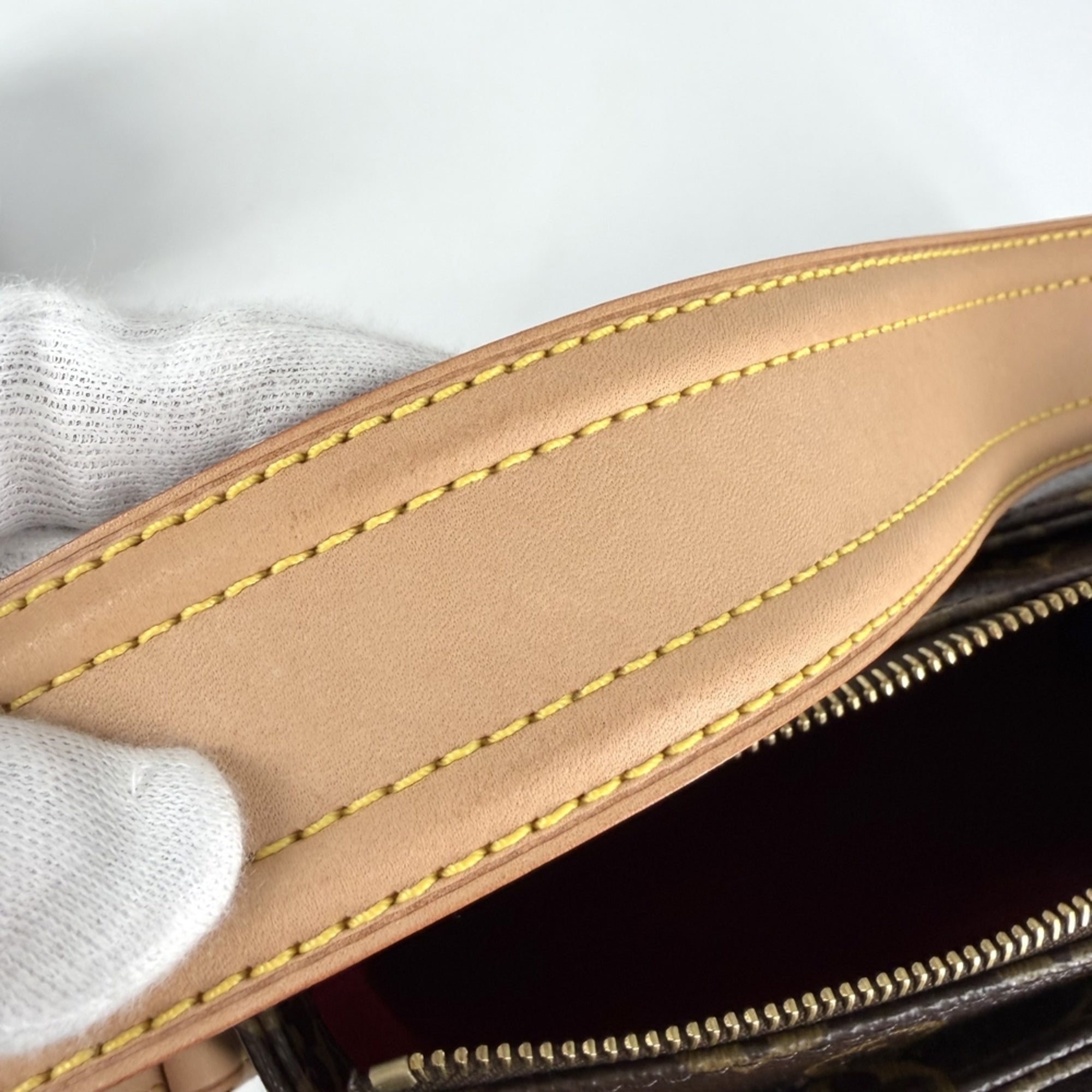 Louis Vuitton Brown Monogram White Monogram Shoulder Bag (Pre-Owned)