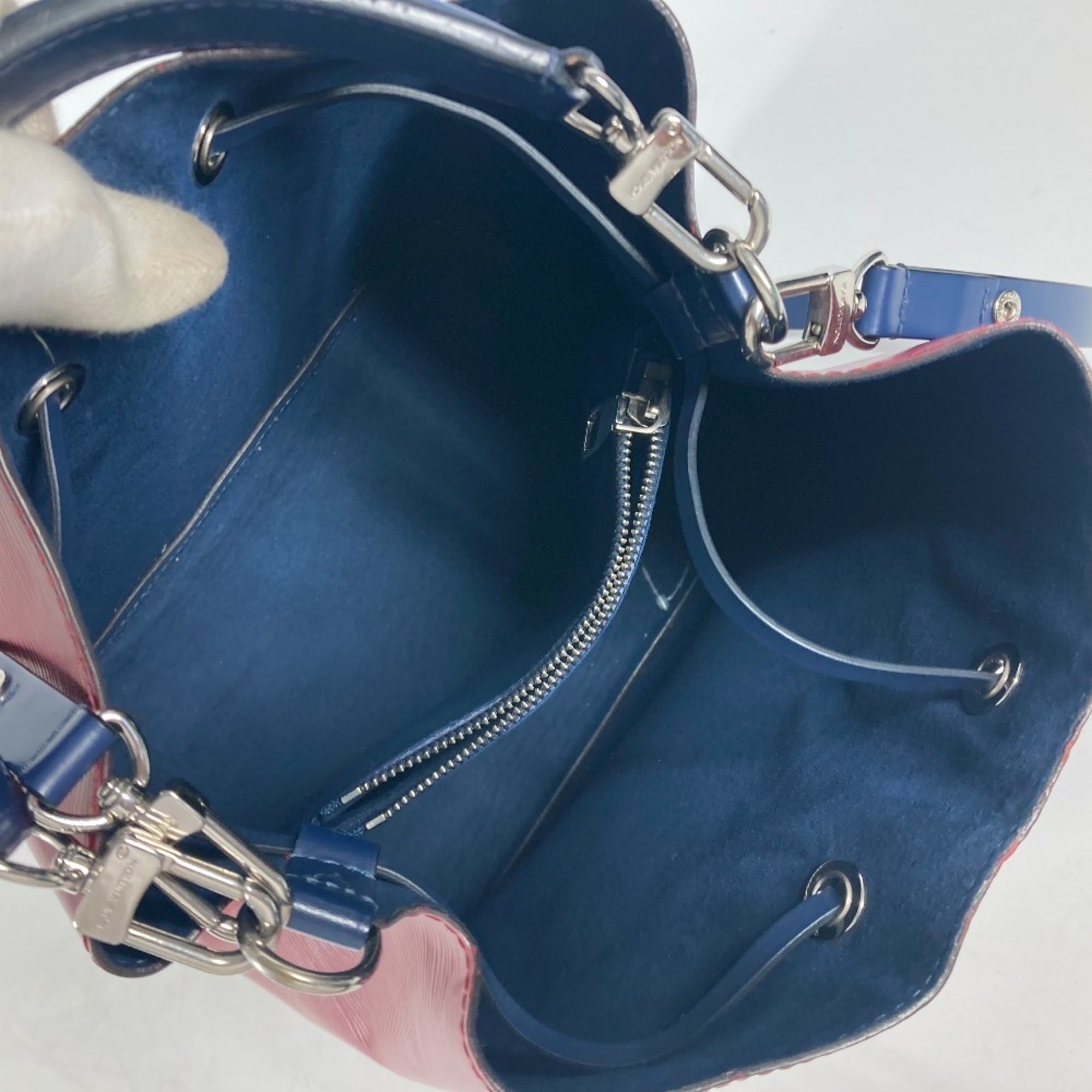 Louis Vuitton Blue Wine Epi Leather Handbag Shoulder Bag (Pre-Owned)