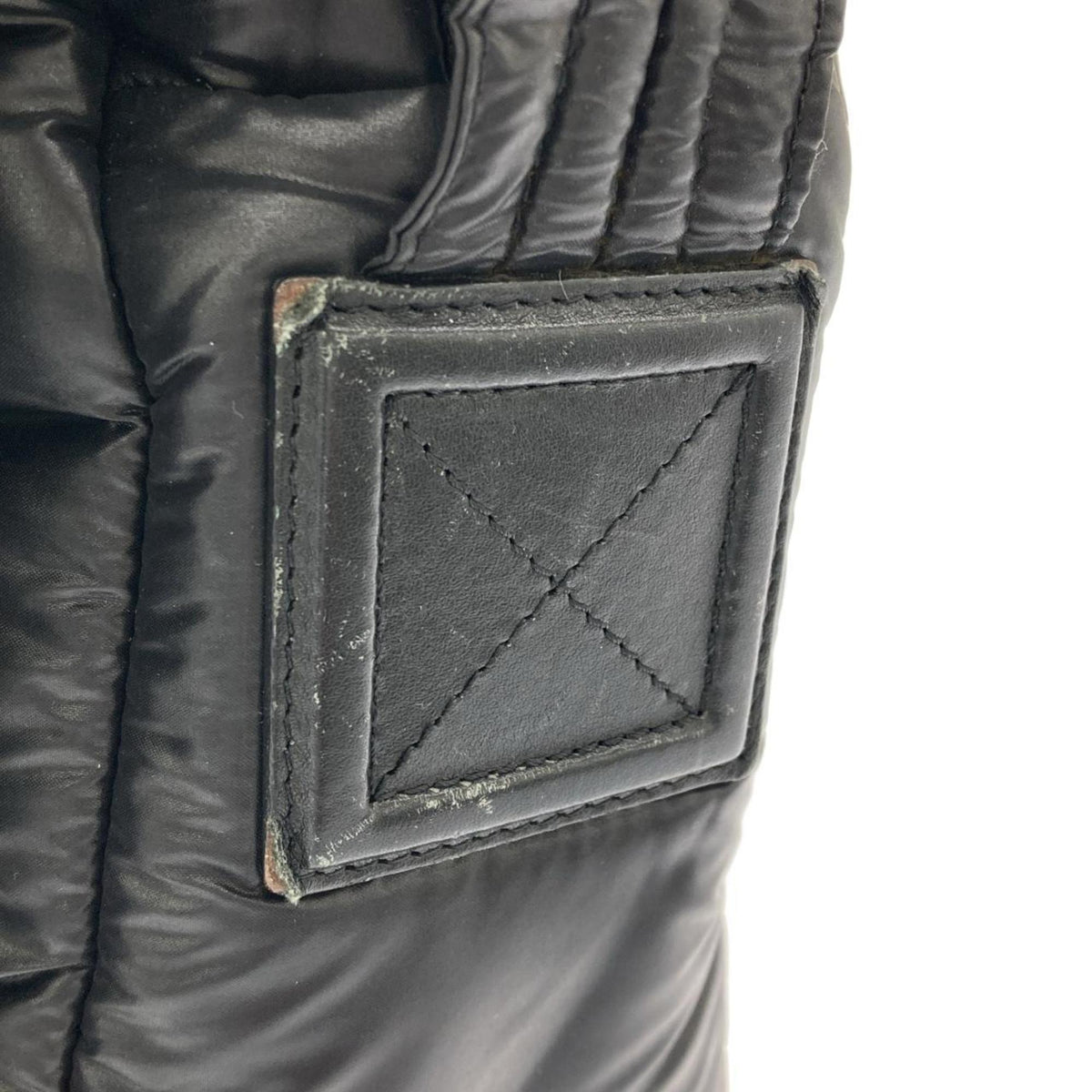 Chanel Black Nylon Shoulder Bag (Pre-Owned)