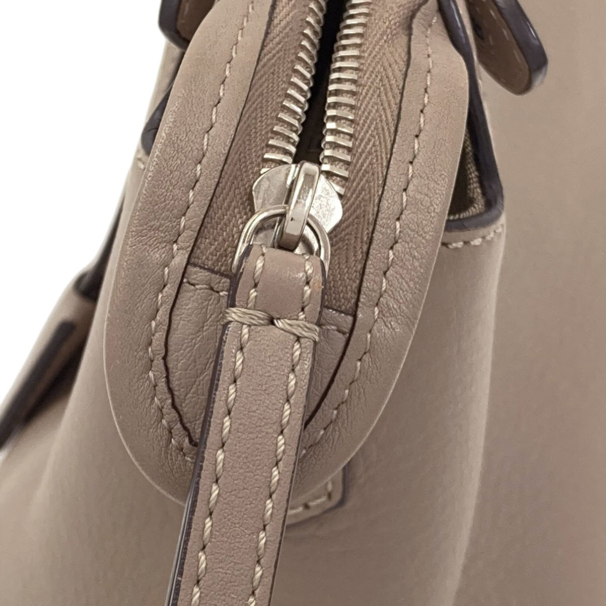 Fendi Brown Leather Handbag (Pre-Owned)