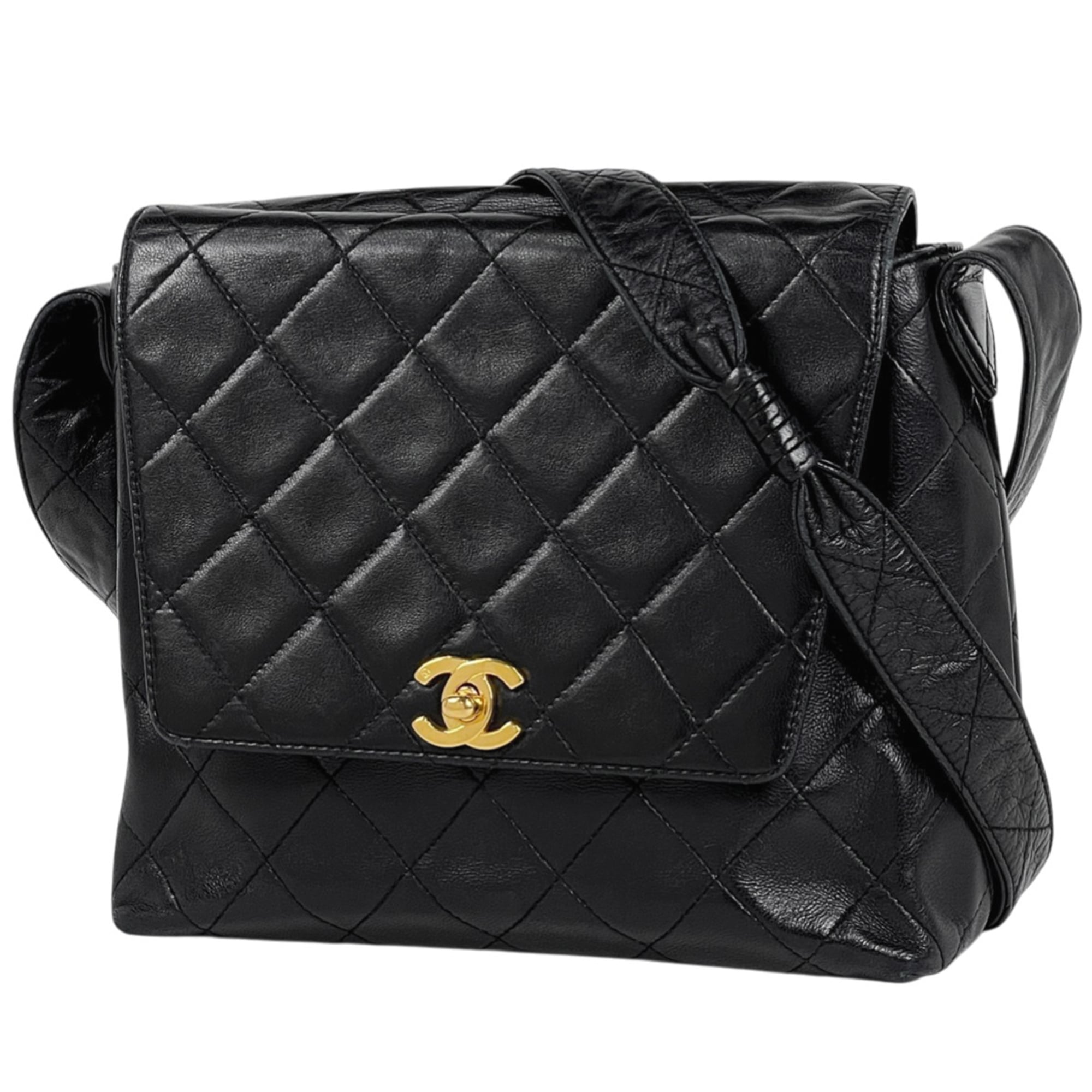 Chanel Matelasse Black Leather Shoulder Bag (Pre-Owned)