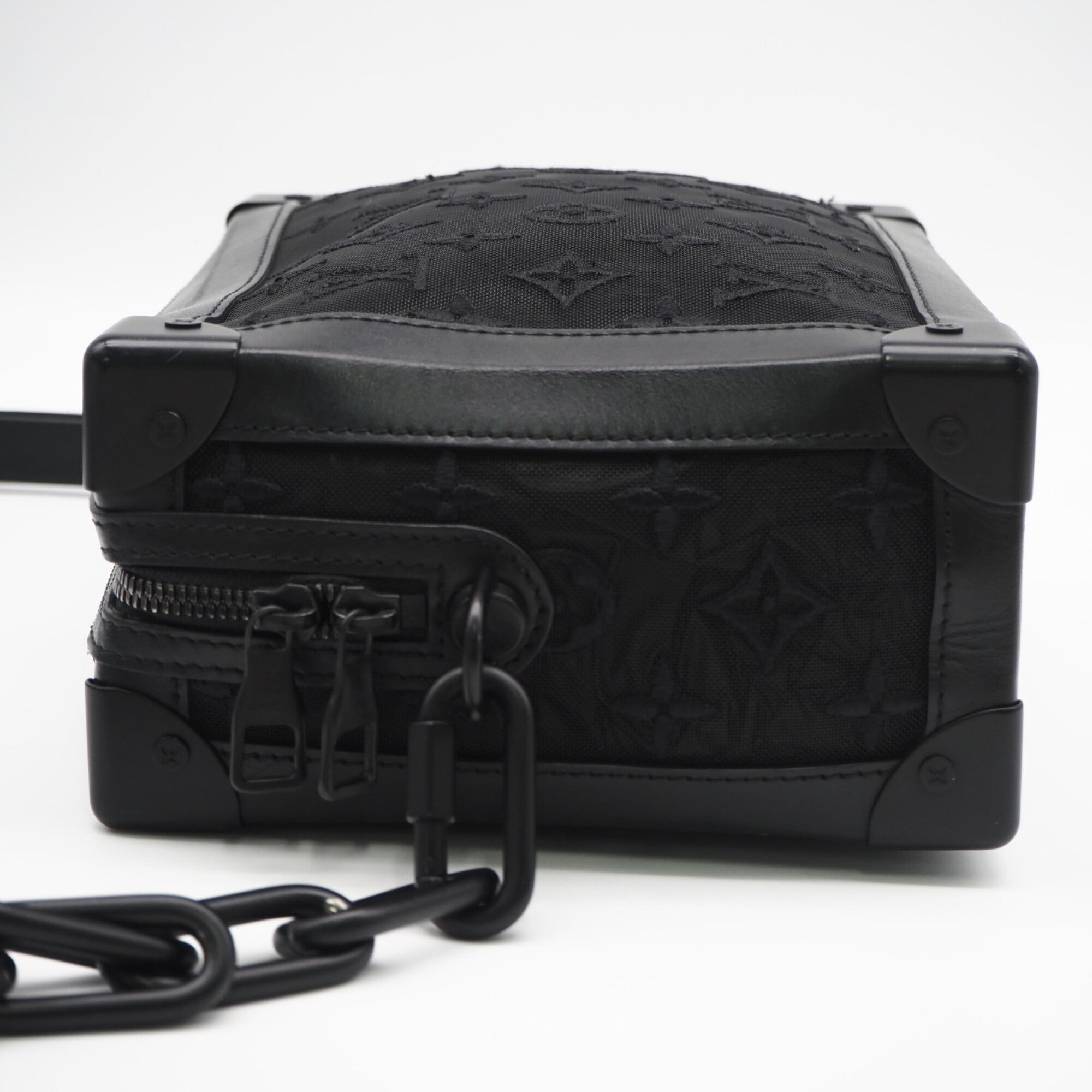 Louis Vuitton Black Mesh Leather Shoulder Bag (Pre-Owned)
