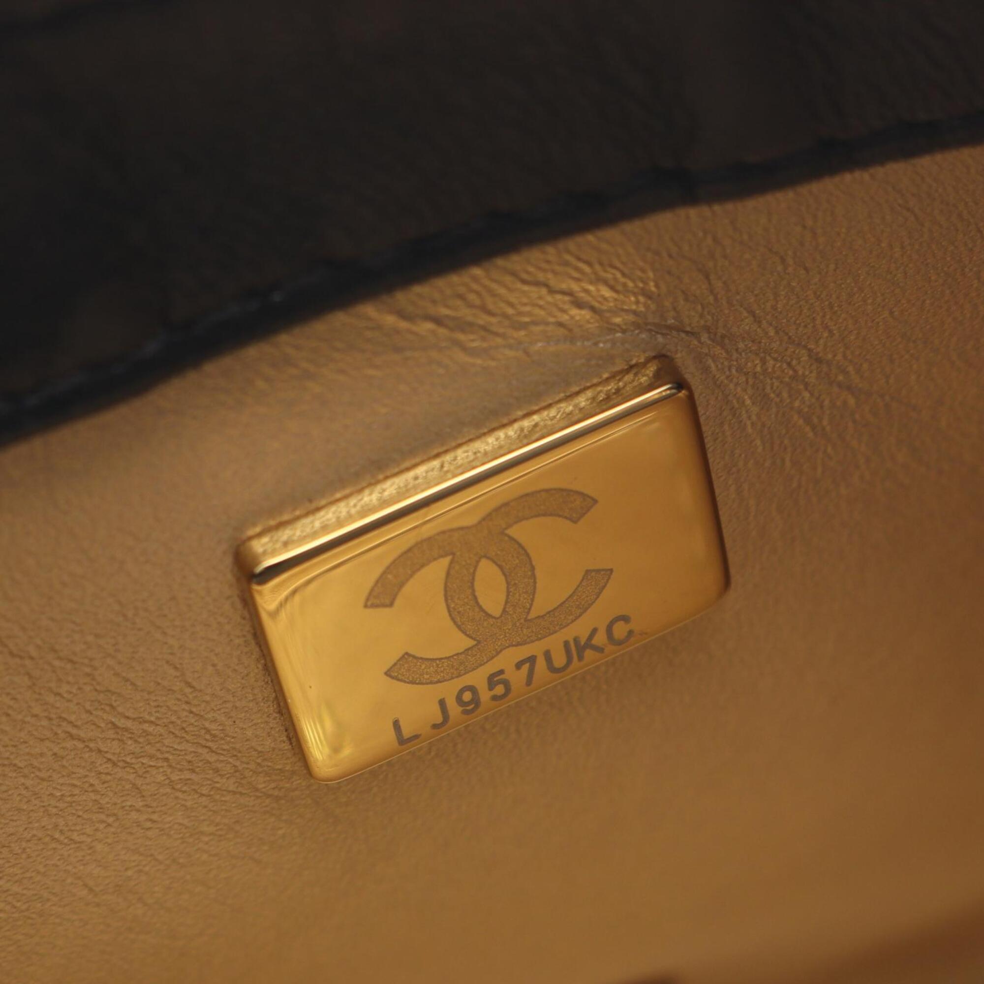 Chanel Black Leather Handbag Shoulder Bag (Pre-Owned)