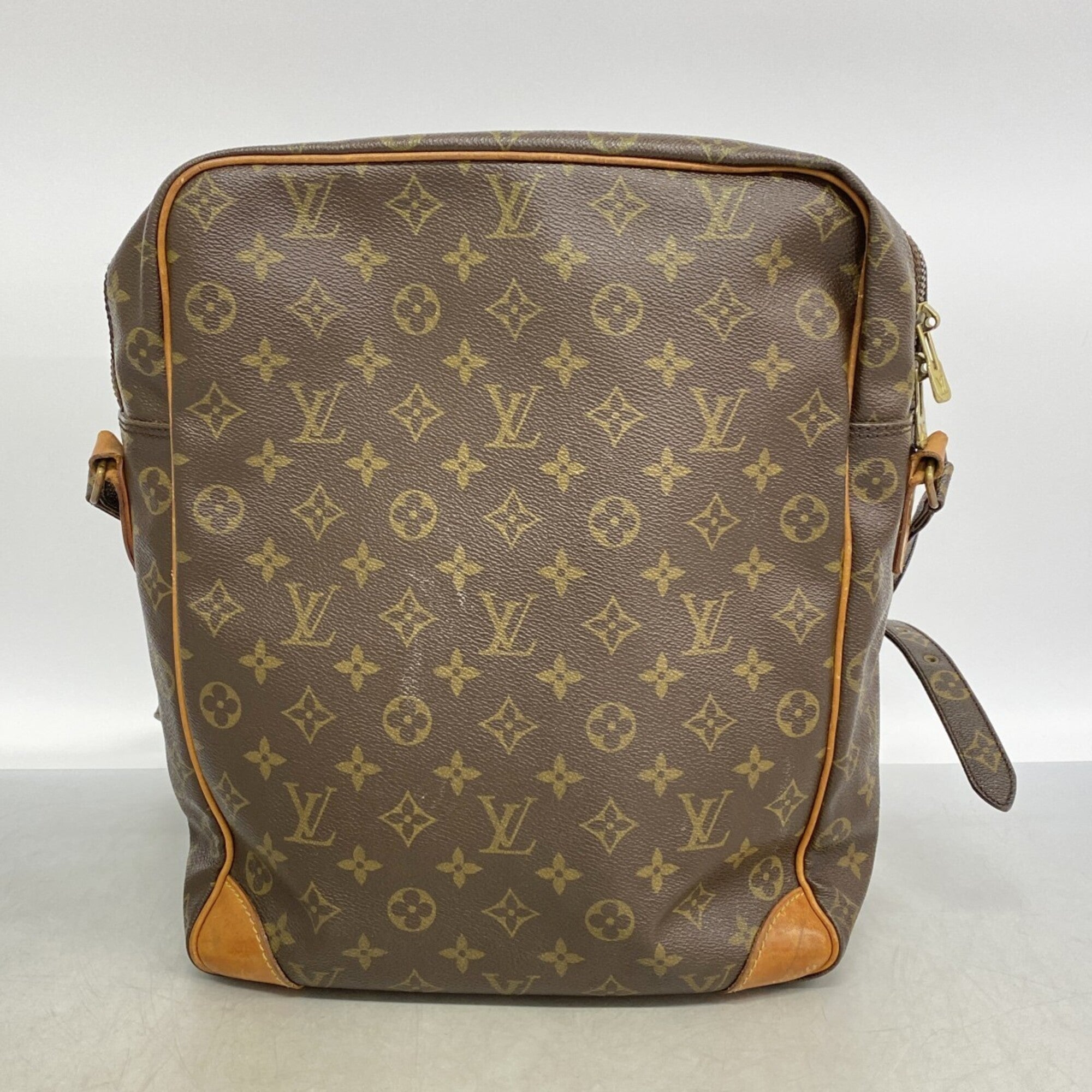 Louis Vuitton Brown Shoulder Bag (Pre-Owned)