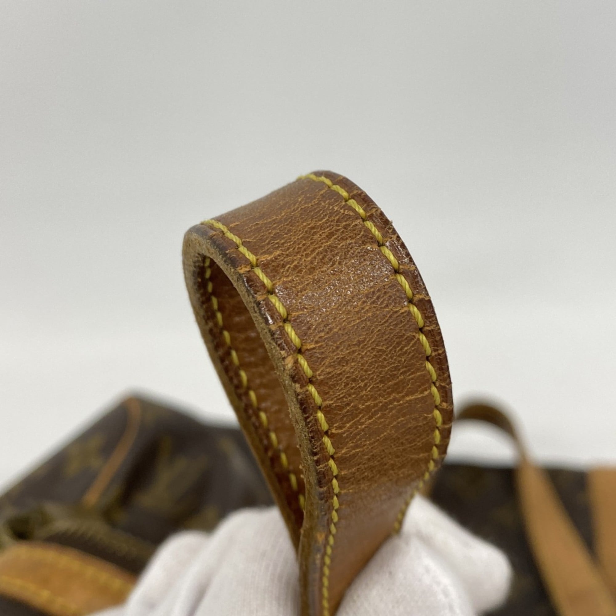 Louis Vuitton Brown Handbag (Pre-Owned)