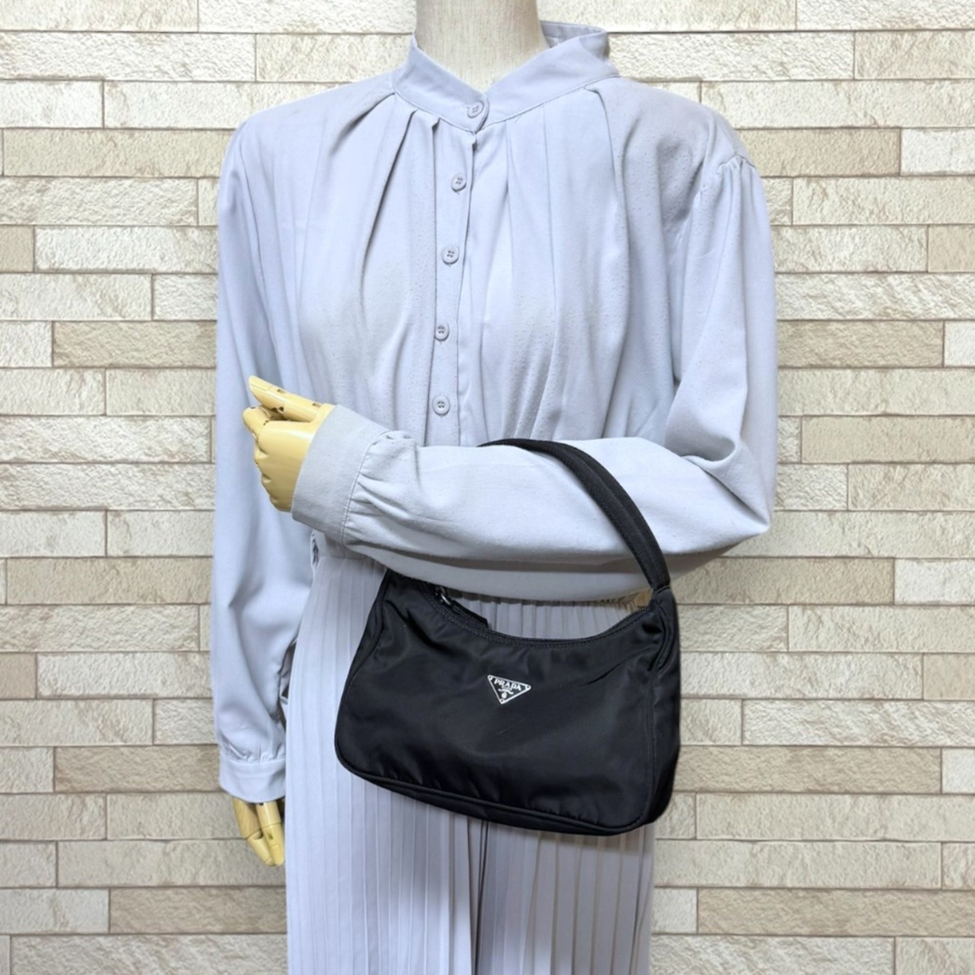 Prada Black Nylon Handbag (Pre-Owned)