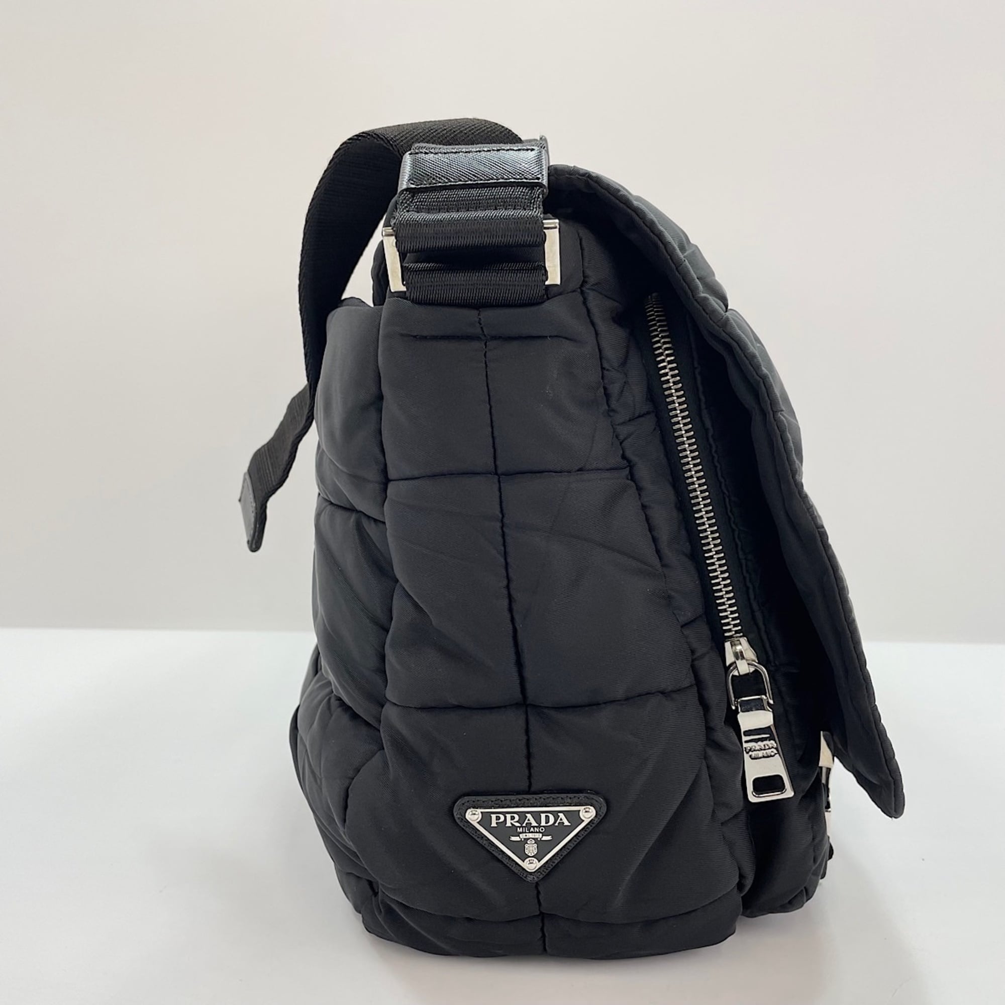 Prada Black Nylon Shoulder Bag (Pre-Owned)