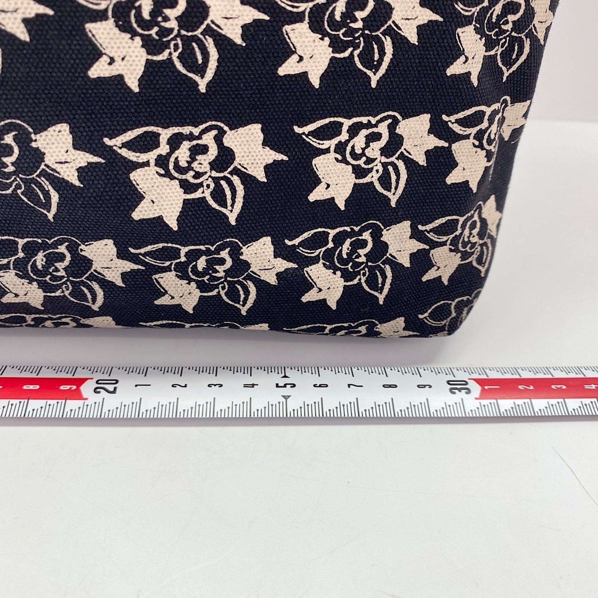 Chanel Black Tote Bag (Pre-Owned)