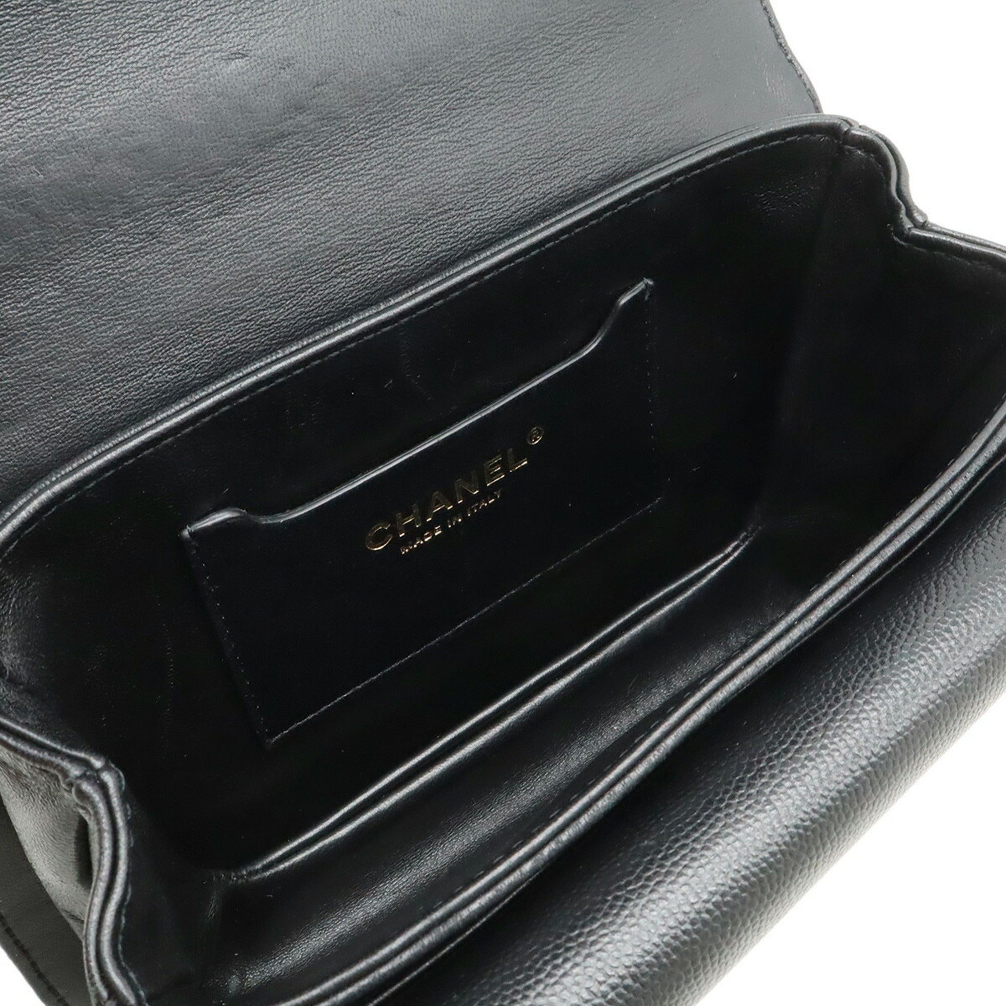 Chanel Matelasse Black Grained Calfskin Handbag Shoulder Bag (Pre-Owned)
