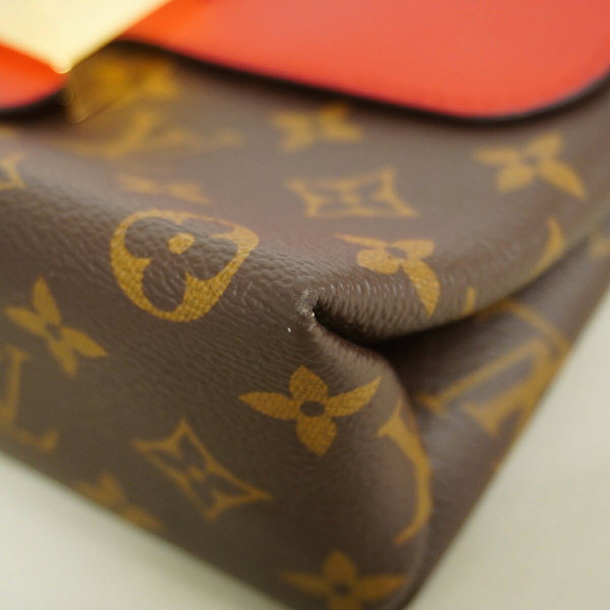 Louis Vuitton Brown Red Color Handbag (Pre-Owned)